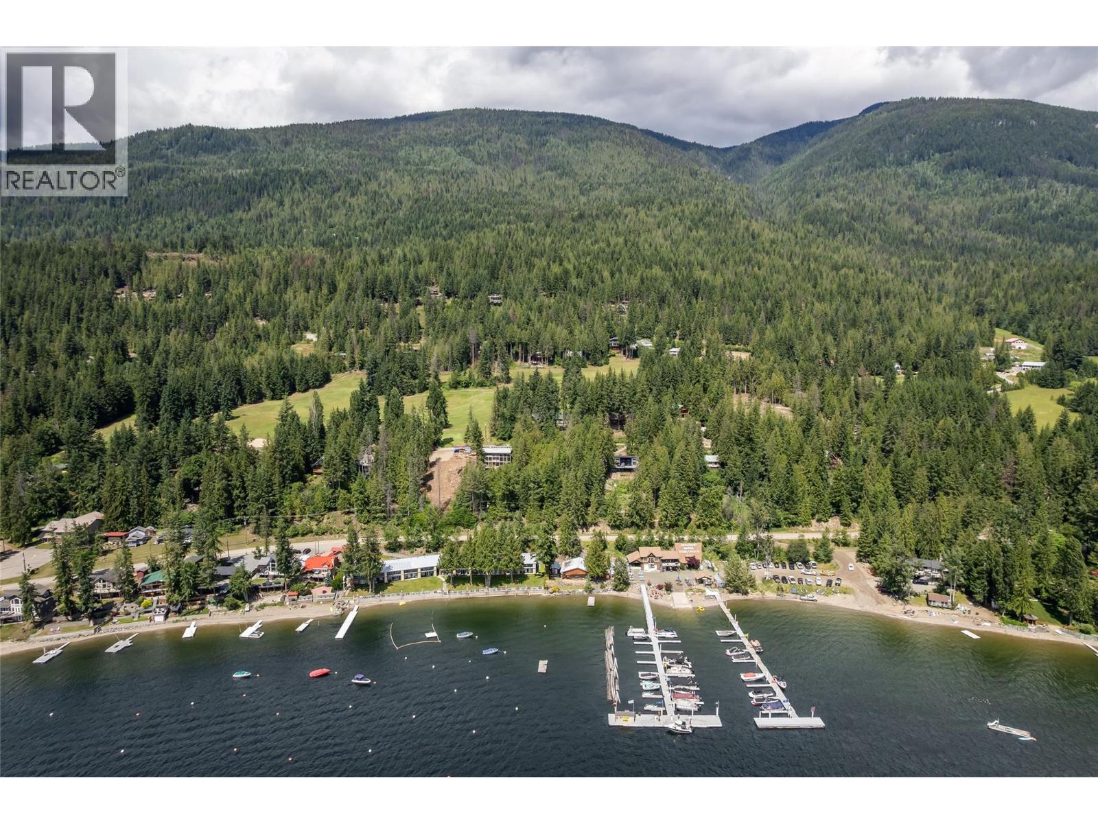 7742 Golf Course Road, anglemont, British Columbia