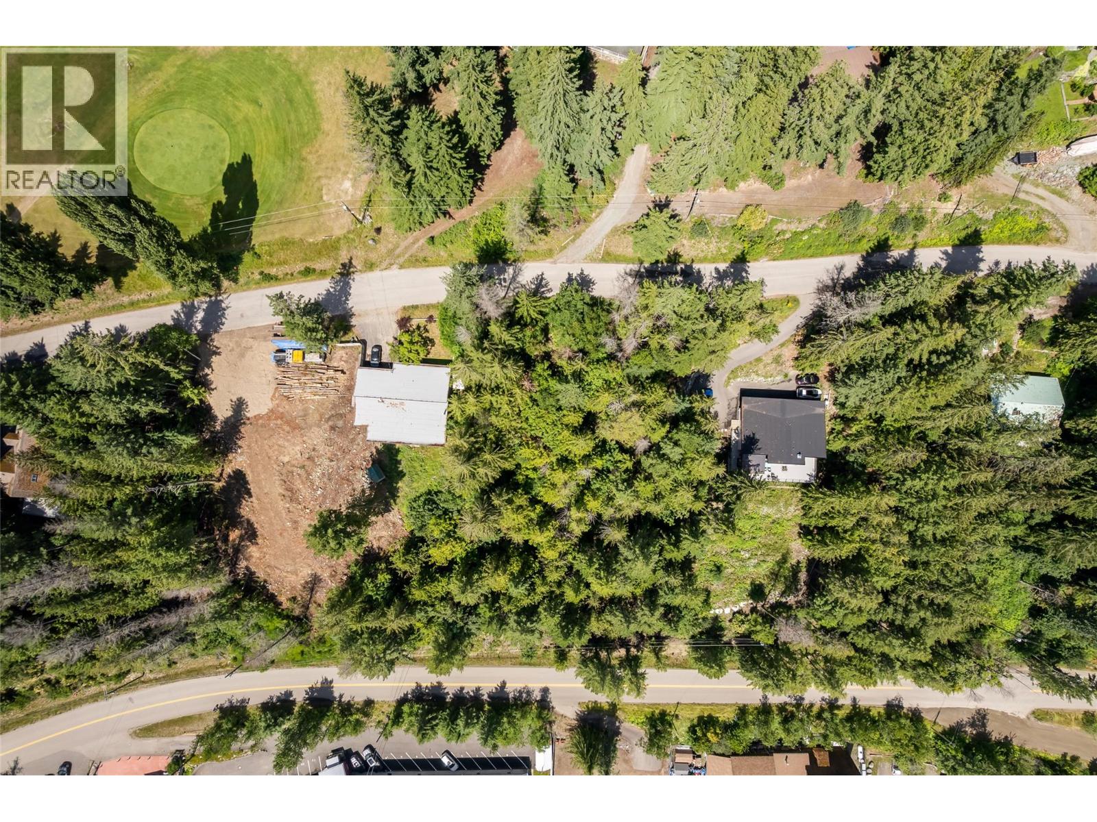 7742 Golf Course Road, Anglemont, British Columbia  V0E 1M8 - Photo 15 - 10385686