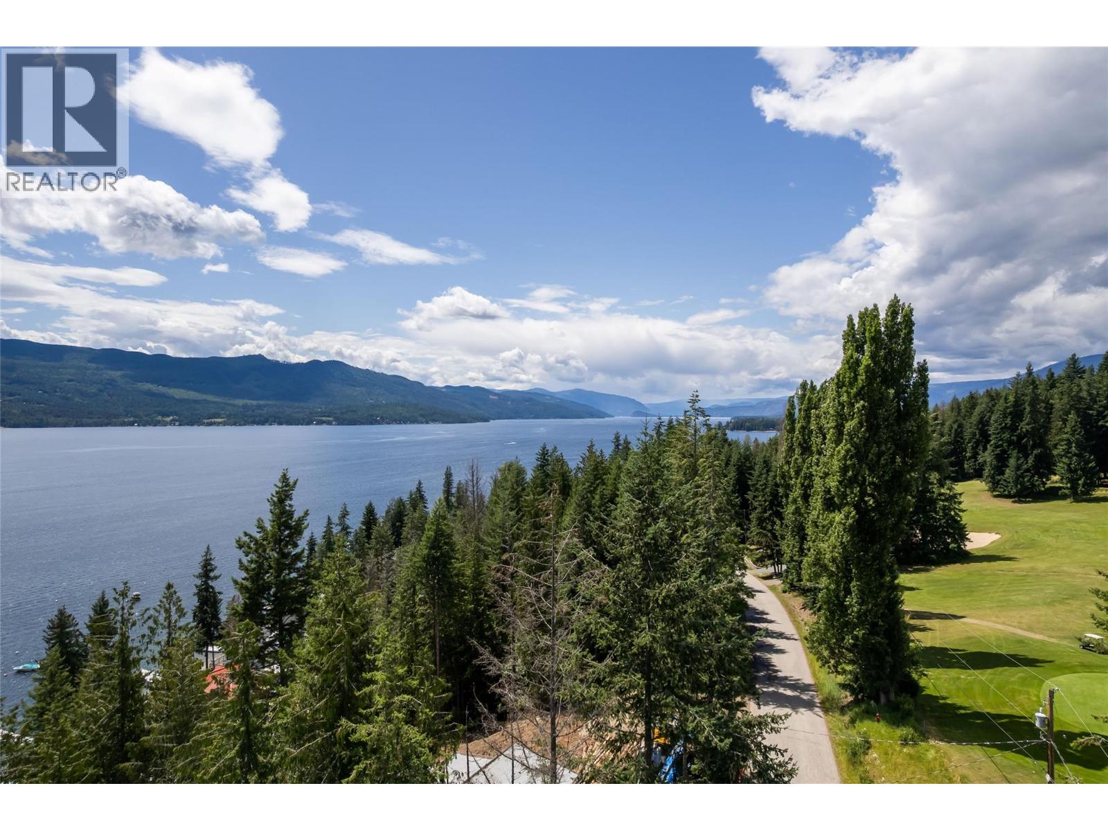 7742 Golf Course Road, Anglemont, British Columbia  V0E 1M8 - Photo 6 - 10385686