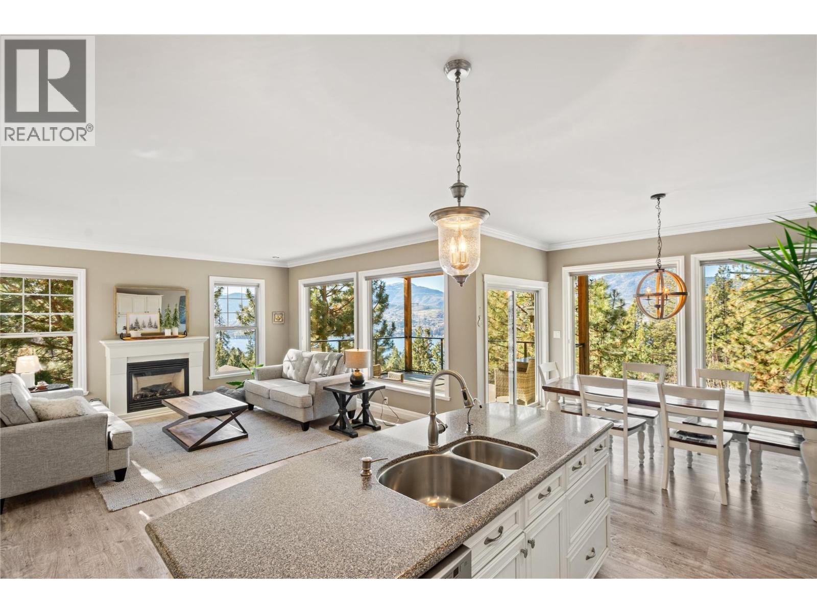 159 Christie Mountain Lane, Okanagan Falls, British Columbia  V0H 1R3 - Photo 9 - 10385677