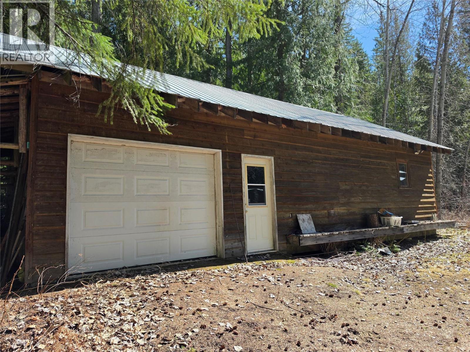 8350 Busk Road, Balfour, British Columbia  V0G 1C0 - Photo 16 - 10385667