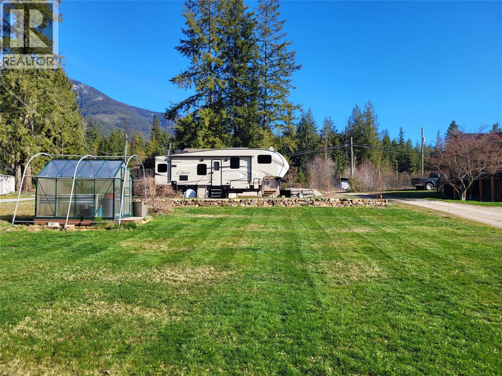 8350 Busk Road, Balfour, British Columbia  V0G 1C0 - Photo 20 - 10385667