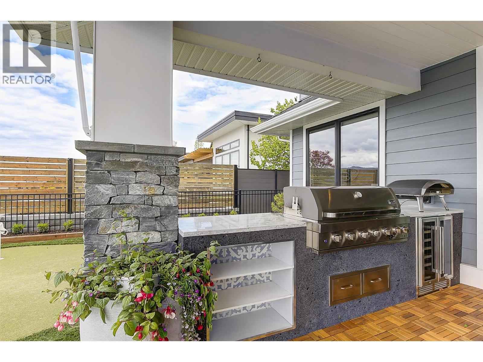 98 Red Sky Court, Kelowna, British Columbia  V1V 3G4 - Photo 33 - 10385633