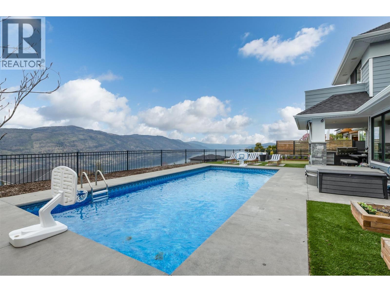 98 Red Sky Court, Kelowna, British Columbia  V1V 3G4 - Photo 37 - 10385633