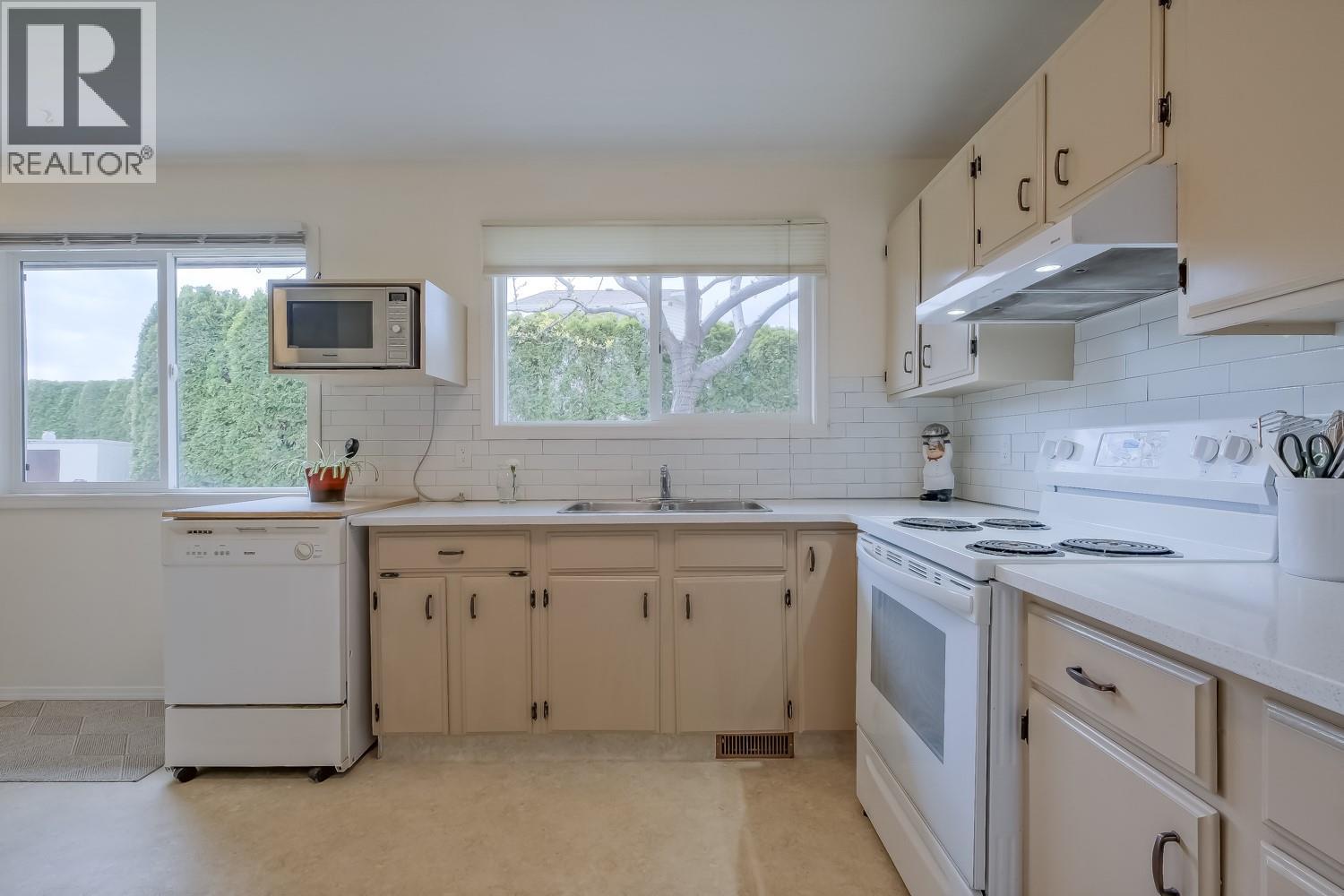 2491 Baskin Street, Penticton, British Columbia  V2A 6R1 - Photo 10 - 10385658