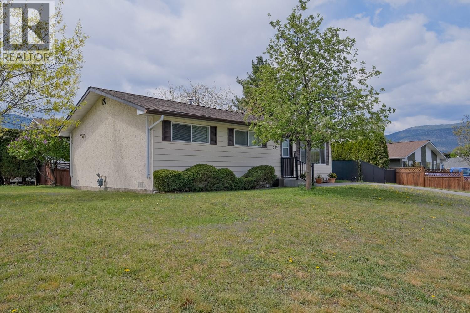 2491 Baskin Street, Penticton, British Columbia  V2A 6R1 - Photo 2 - 10385658