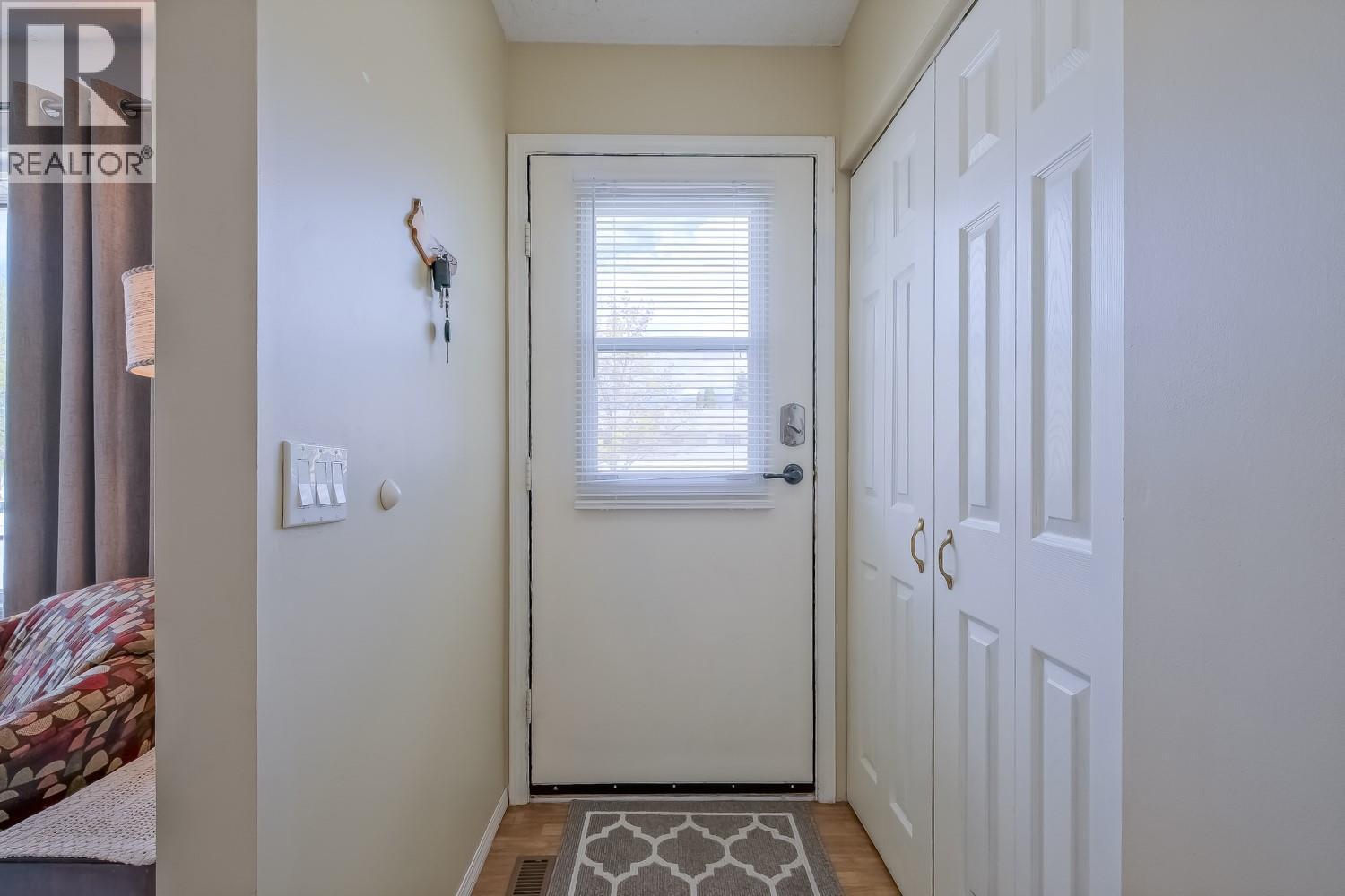 2491 Baskin Street, Penticton, British Columbia  V2A 6R1 - Photo 3 - 10385658
