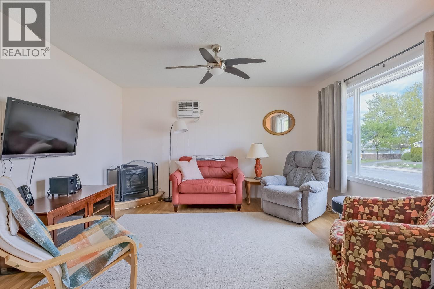 2491 Baskin Street, Penticton, British Columbia  V2A 6R1 - Photo 5 - 10385658