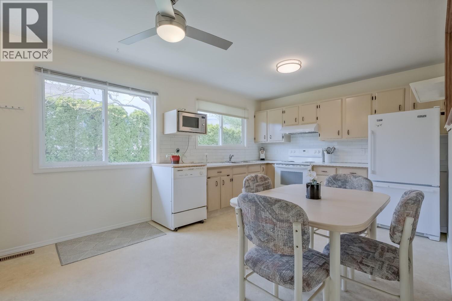 2491 Baskin Street, Penticton, British Columbia  V2A 6R1 - Photo 8 - 10385658