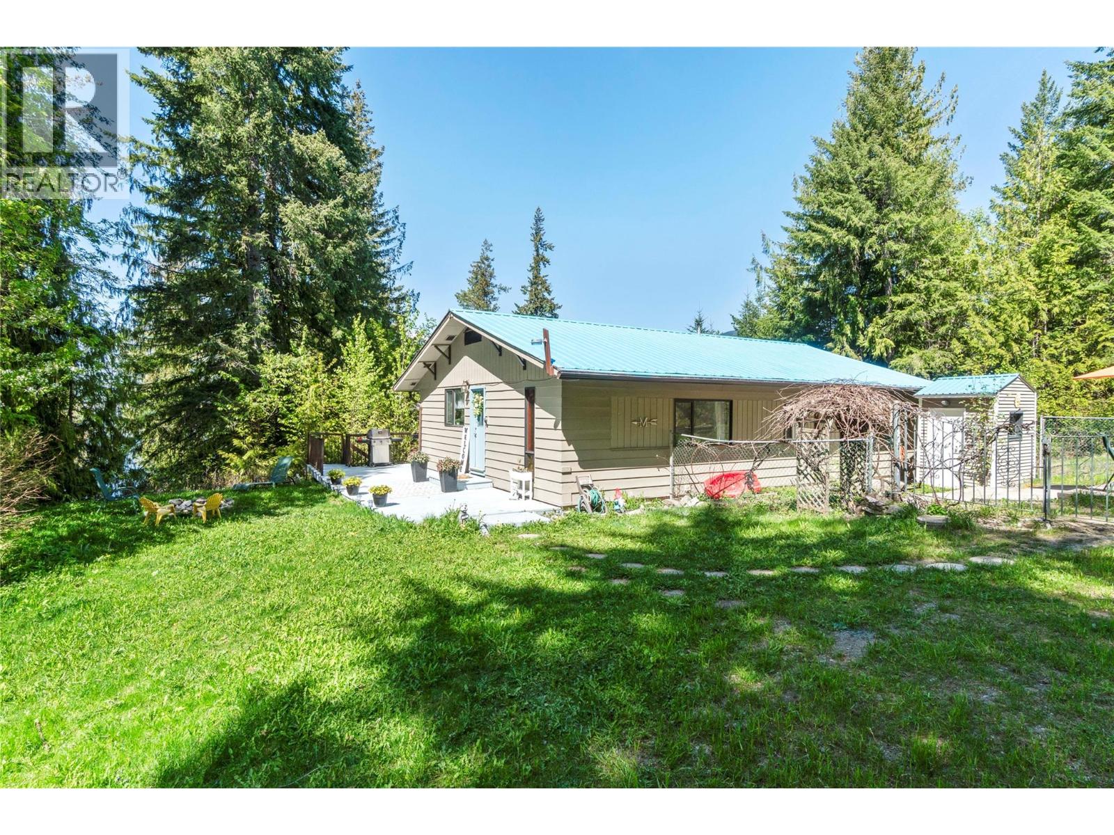 4265 Eagle Bay Road, Eagle Bay, British Columbia  V0E 1T0 - Photo 10 - 10385425