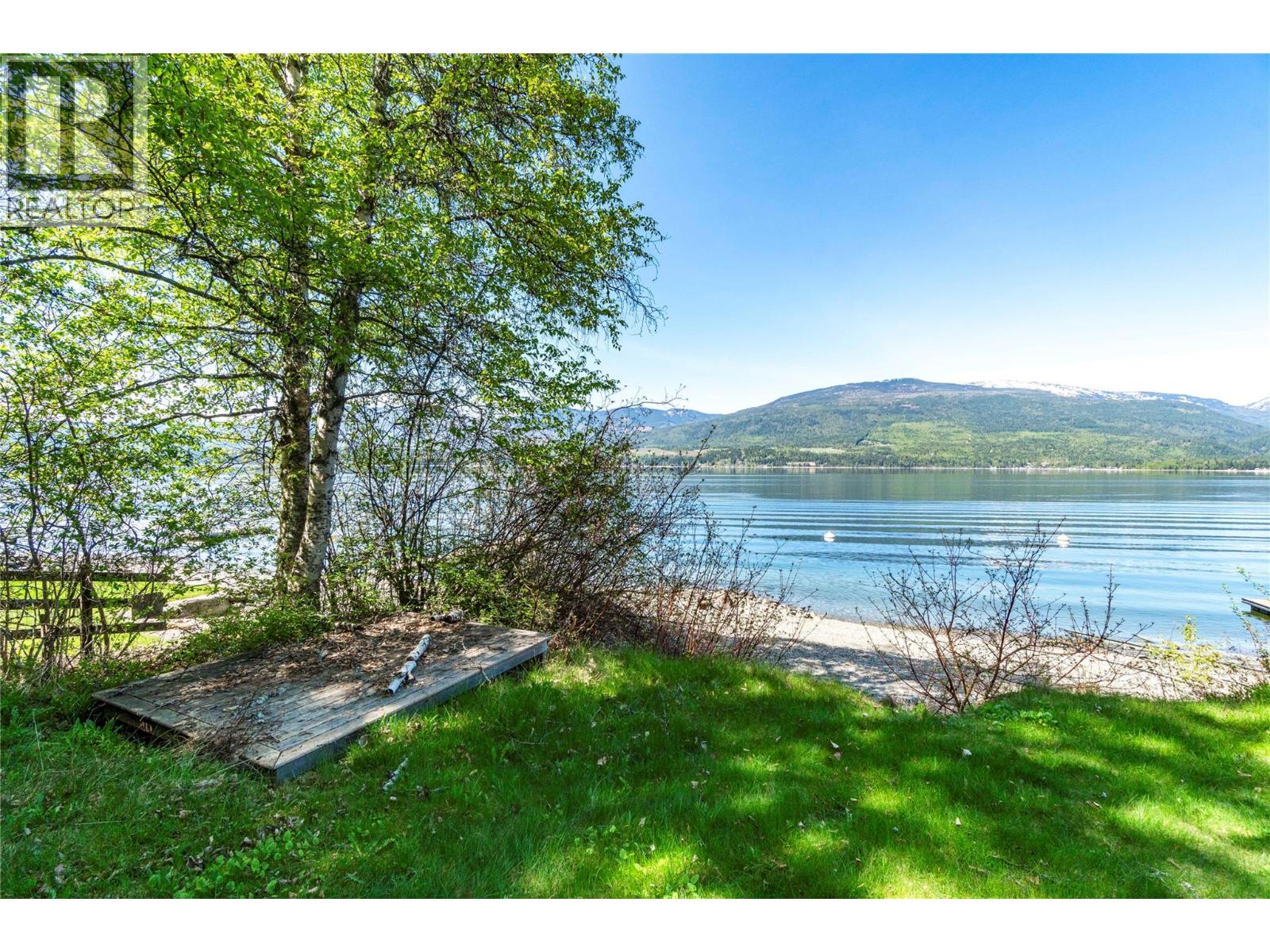 4265 Eagle Bay Road, Eagle Bay, British Columbia  V0E 1T0 - Photo 3 - 10385425