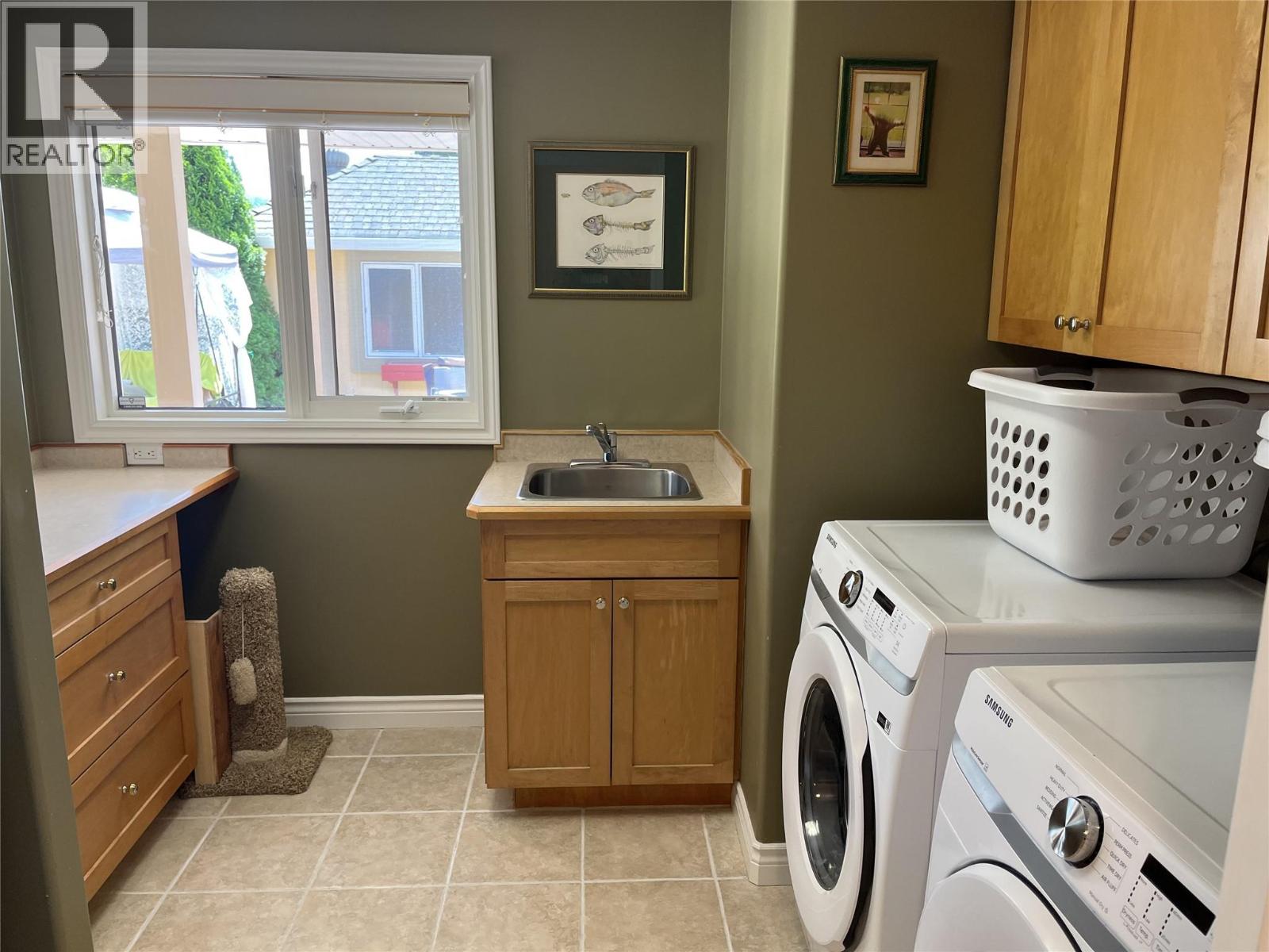 2601 9th Avenue, Castlegar, British Columbia  V1N 2Y7 - Photo 13 - 10384900