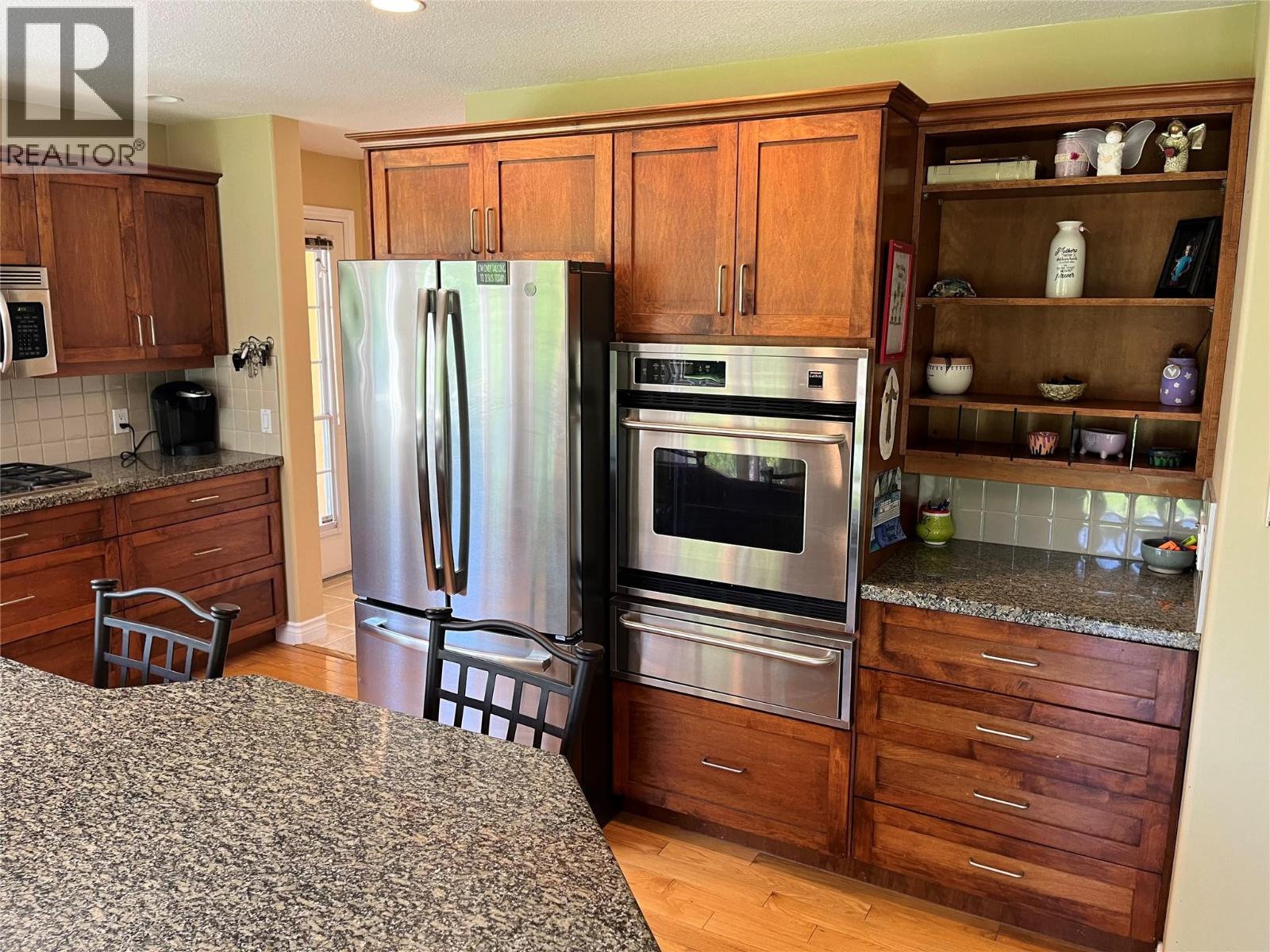 2601 9th Avenue, Castlegar, British Columbia  V1N 2Y7 - Photo 8 - 10384900