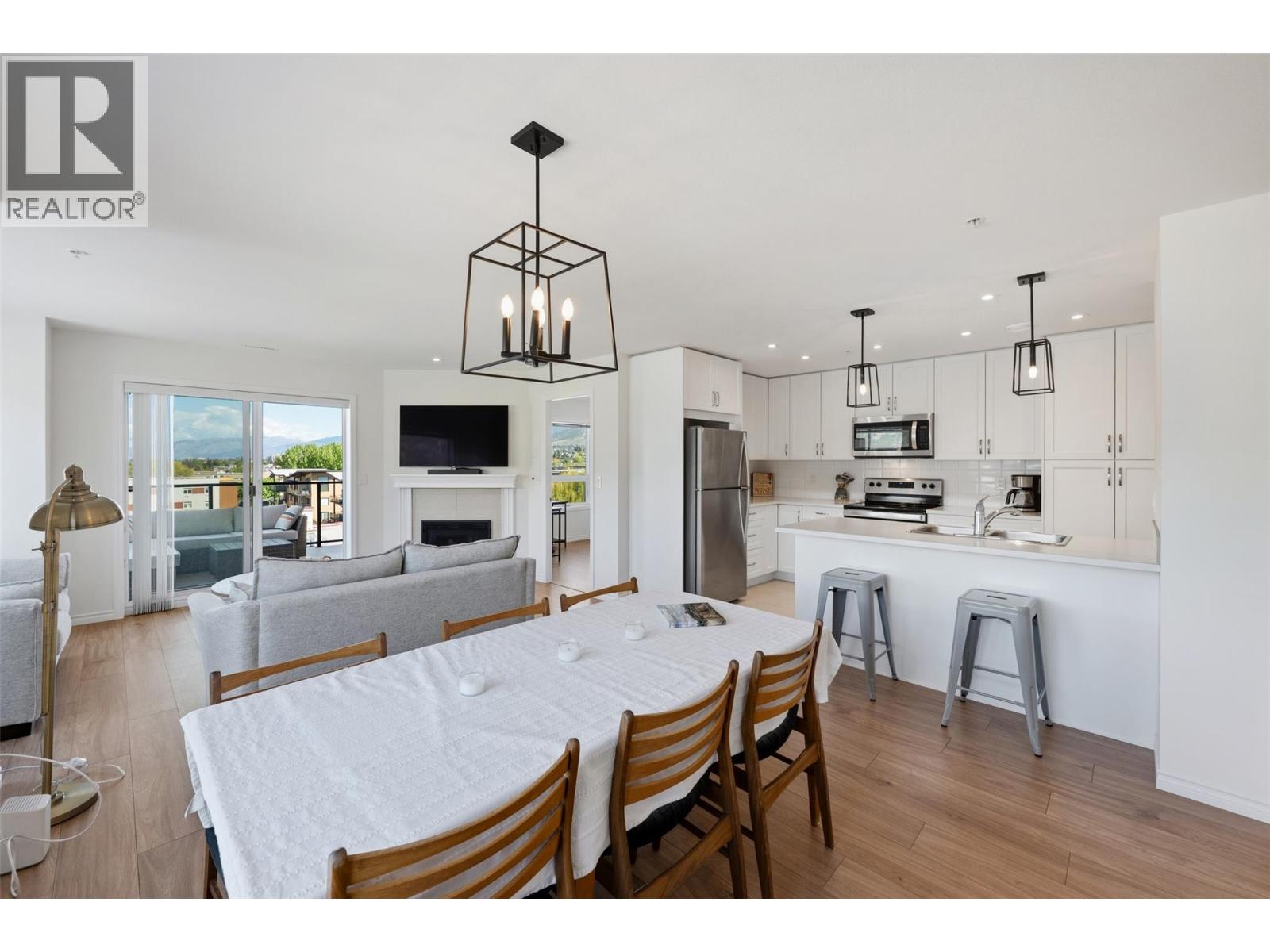 3346 Skaha Lake Road Unit# 703, penticton, British Columbia