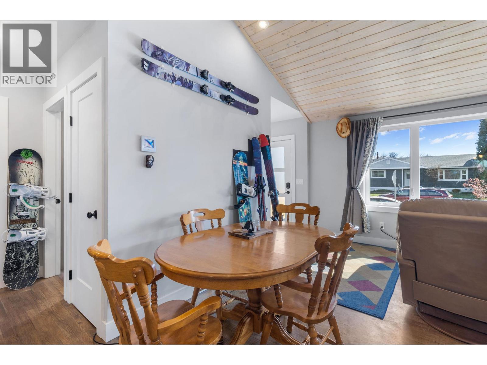 1892 Carruthers Street, Kelowna, British Columbia  V1Y 3B6 - Photo 8 - 10385715
