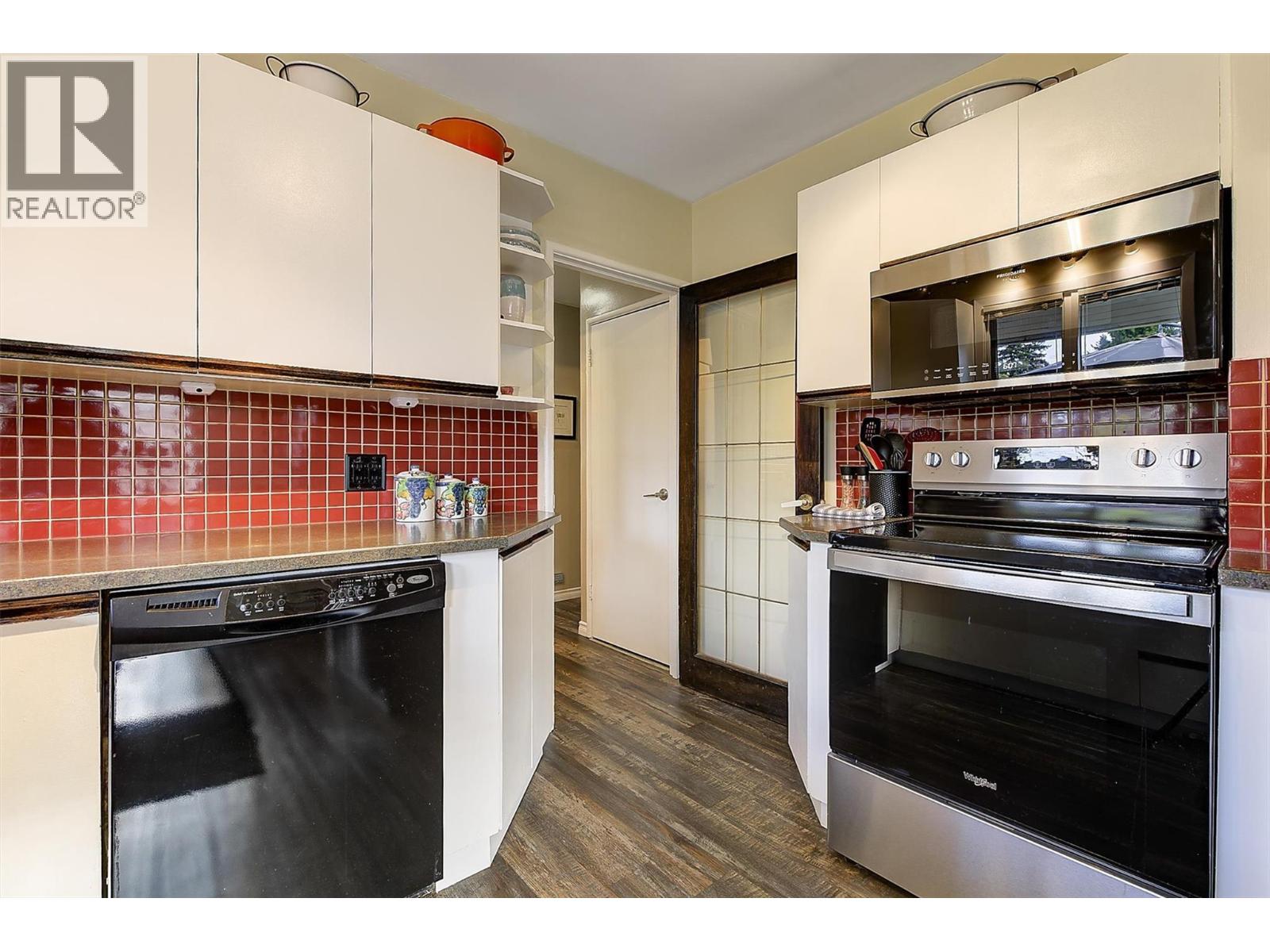 1040 Laurier Avenue, Kelowna, British Columbia  V1Y 6B1 - Photo 18 - 10385688