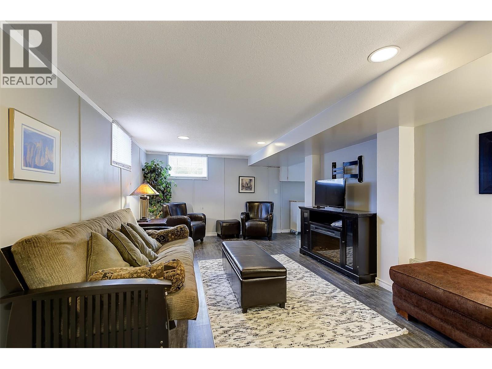 1040 Laurier Avenue, Kelowna, British Columbia  V1Y 6B1 - Photo 23 - 10385688