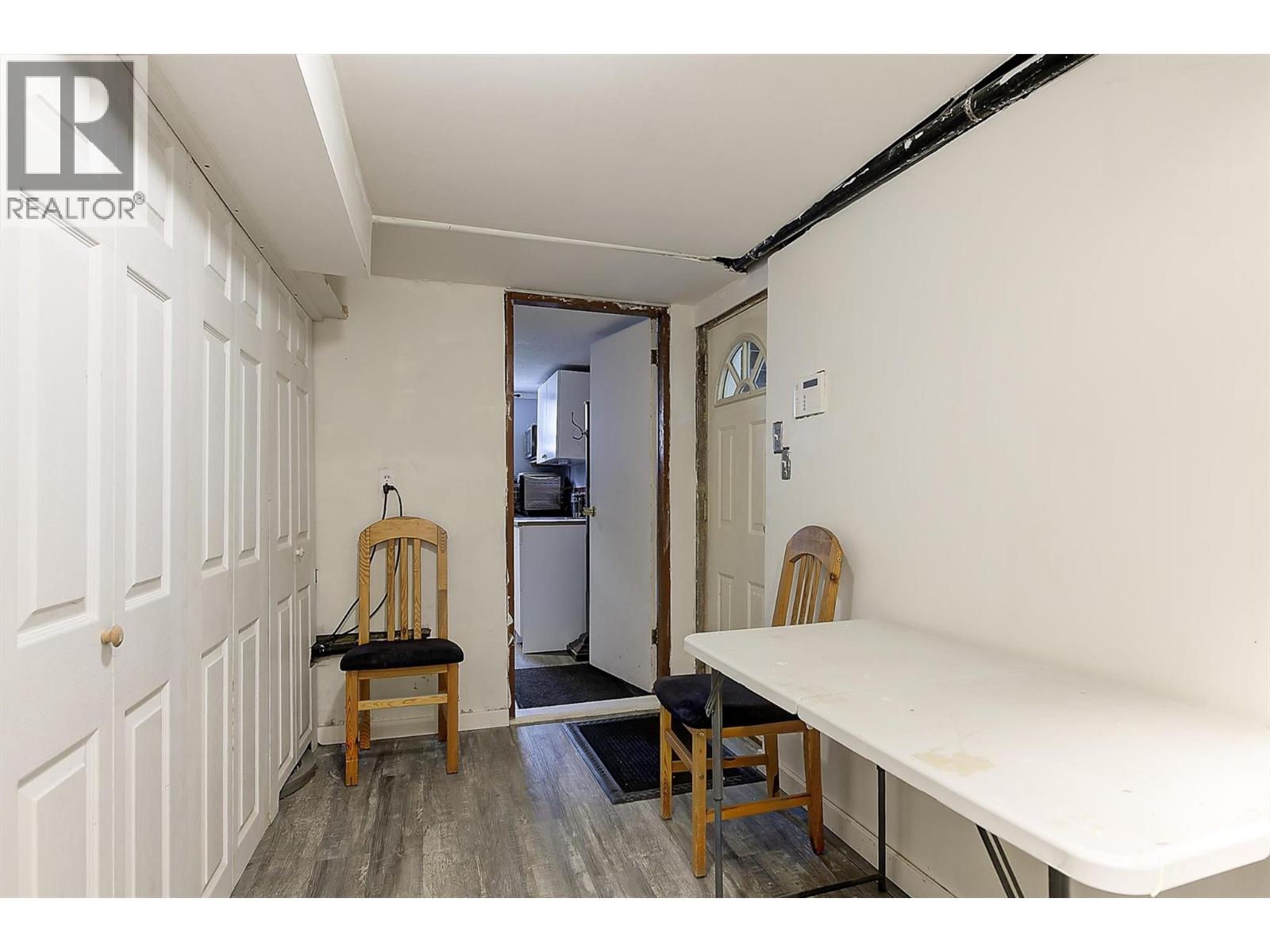 1040 Laurier Avenue, Kelowna, British Columbia  V1Y 6B1 - Photo 32 - 10385688