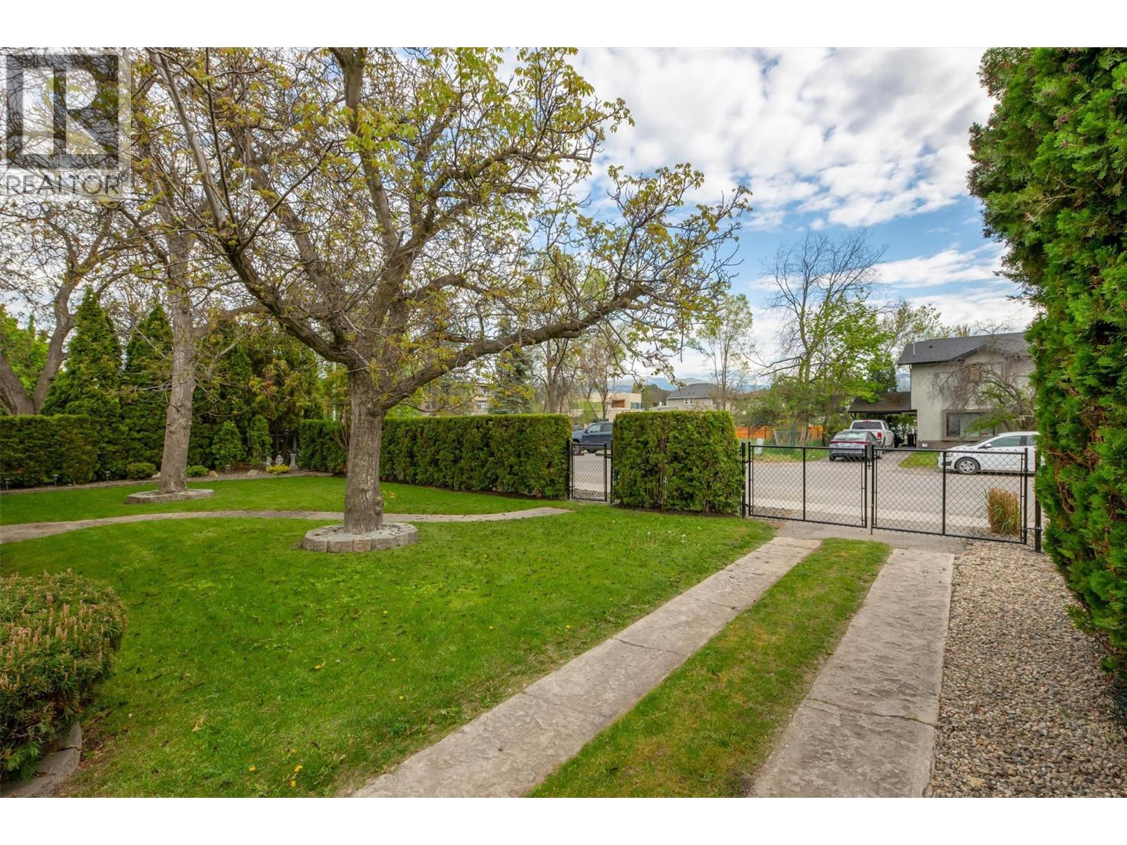 1040 Laurier Avenue, Kelowna, British Columbia  V1Y 6B1 - Photo 41 - 10385688