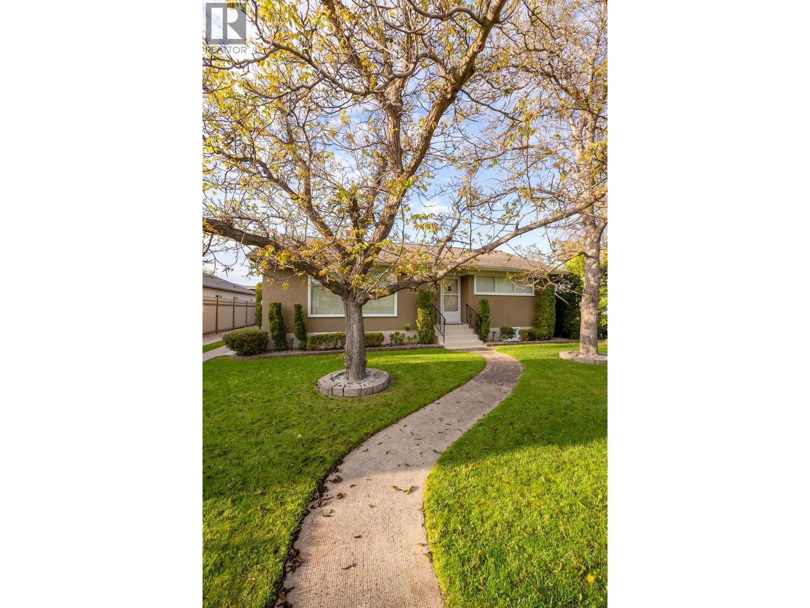 1040 Laurier Avenue, Kelowna, British Columbia  V1Y 6B1 - Photo 7 - 10385688