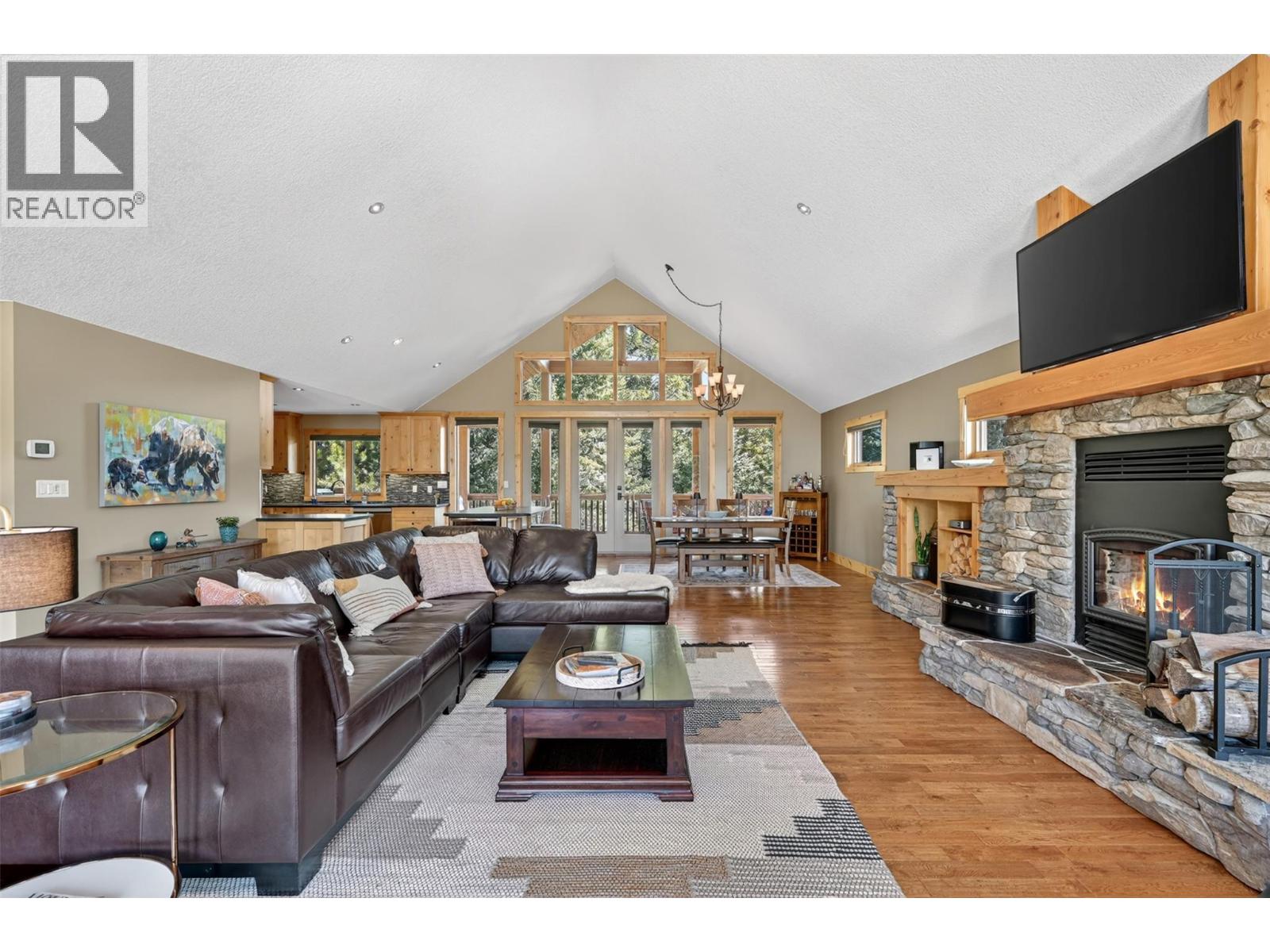 4812 Lakehill Road, Windermere, British Columbia  V0A 1K3 - Photo 17 - 10385619