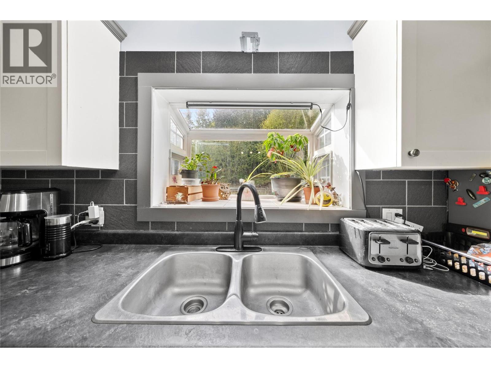 3381 Trinity Valley Road, Enderby, British Columbia  V0E 1V5 - Photo 11 - 10385584