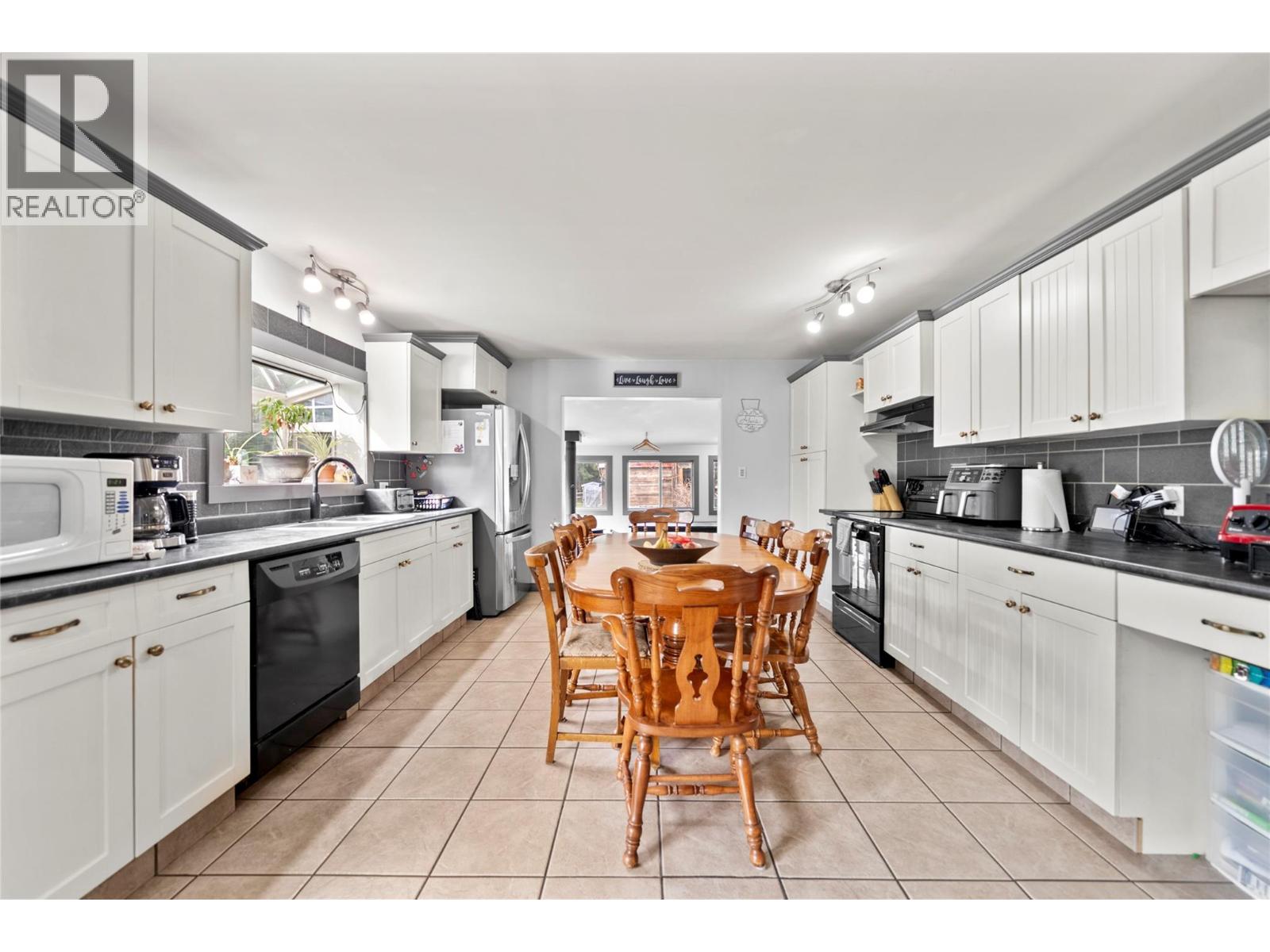 3381 Trinity Valley Road, Enderby, British Columbia  V0E 1V5 - Photo 4 - 10385584