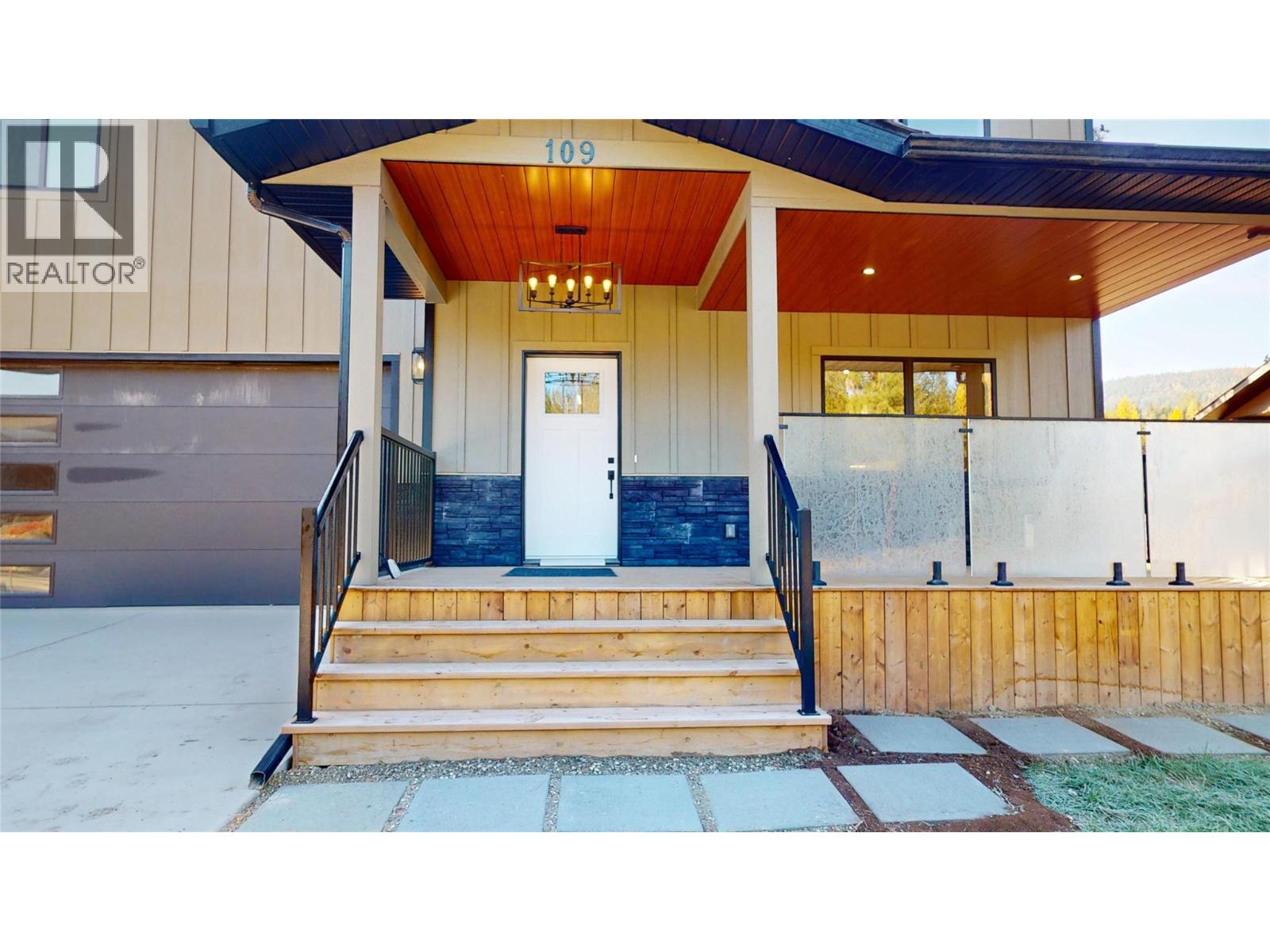 109 River Drive, Cranbrook, British Columbia  V1C 0C6 - Photo 3 - 10385704