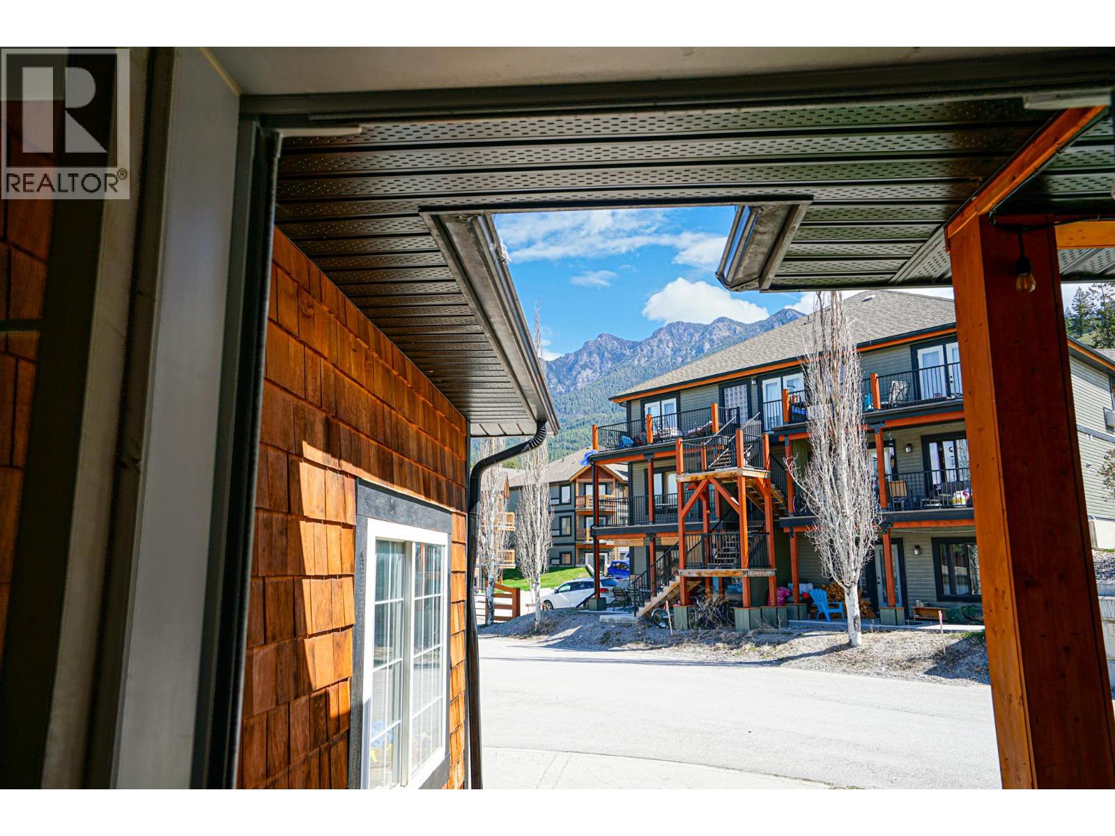7311 Copperhorn Drive, Radium Hot Springs, British Columbia  V0A 1M0 - Photo 7 - 10385679