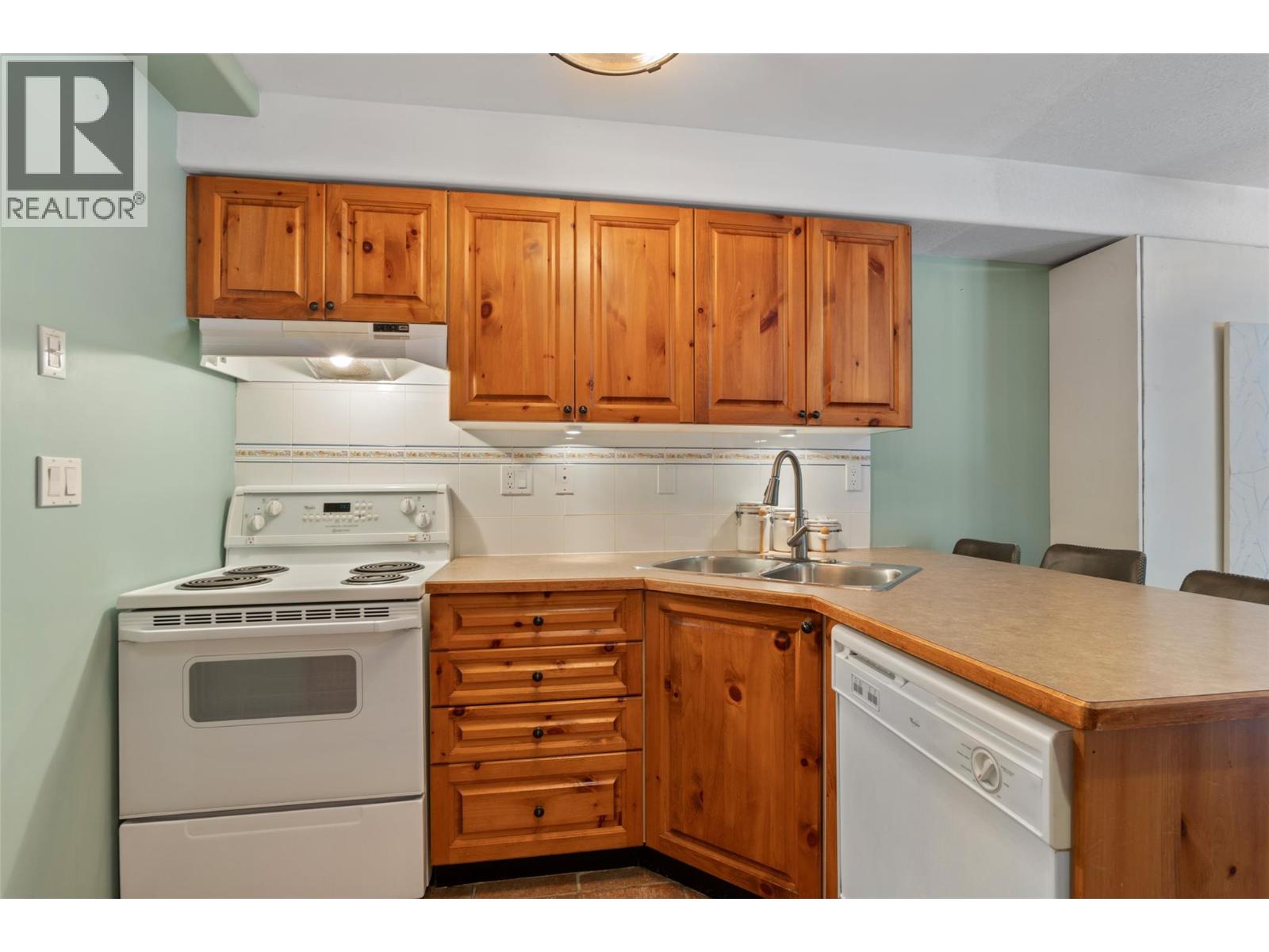 3300 Village Place Unit# 25, Sun Peaks, British Columbia  V0E 5N0 - Photo 10 - 10385784