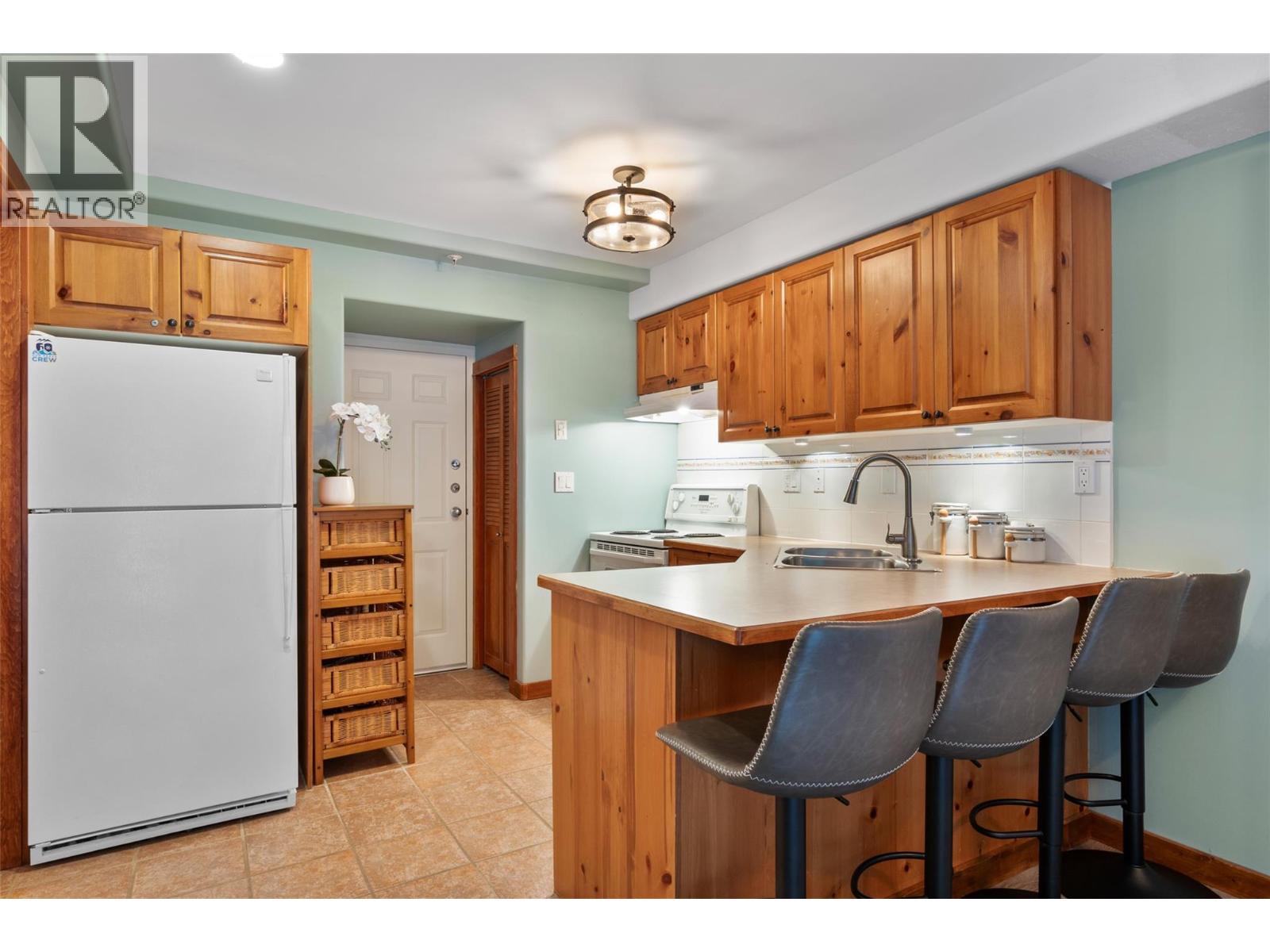 3300 Village Place Unit# 25, Sun Peaks, British Columbia  V0E 5N0 - Photo 8 - 10385784