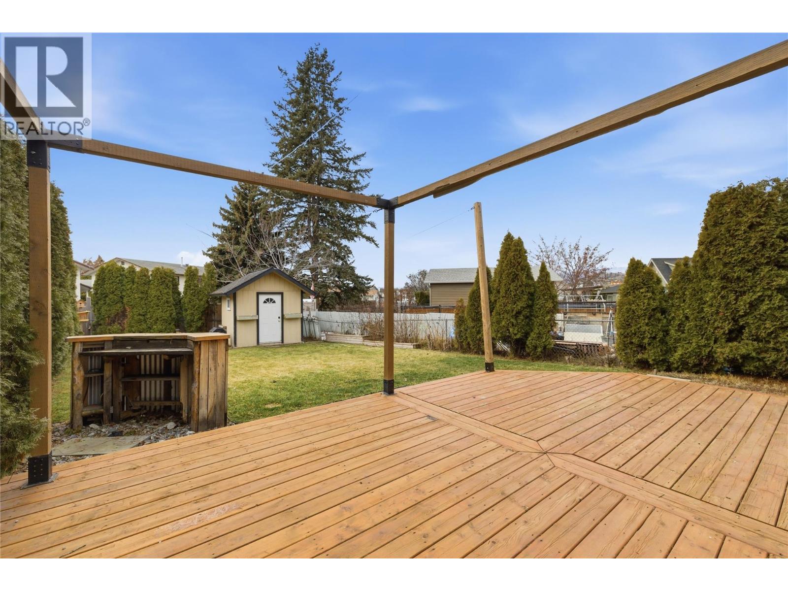 877 Tataryn Road, Kelowna, British Columbia  V1X 1N6 - Photo 10 - 10385644