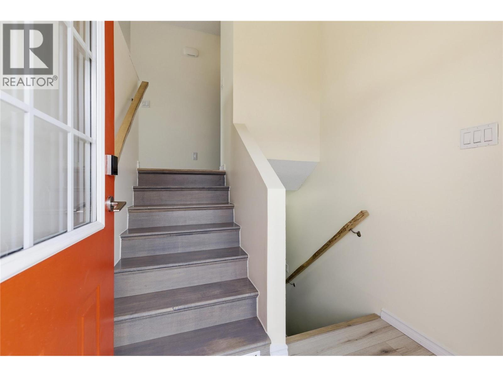 877 Tataryn Road, Kelowna, British Columbia  V1X 1N6 - Photo 12 - 10385644