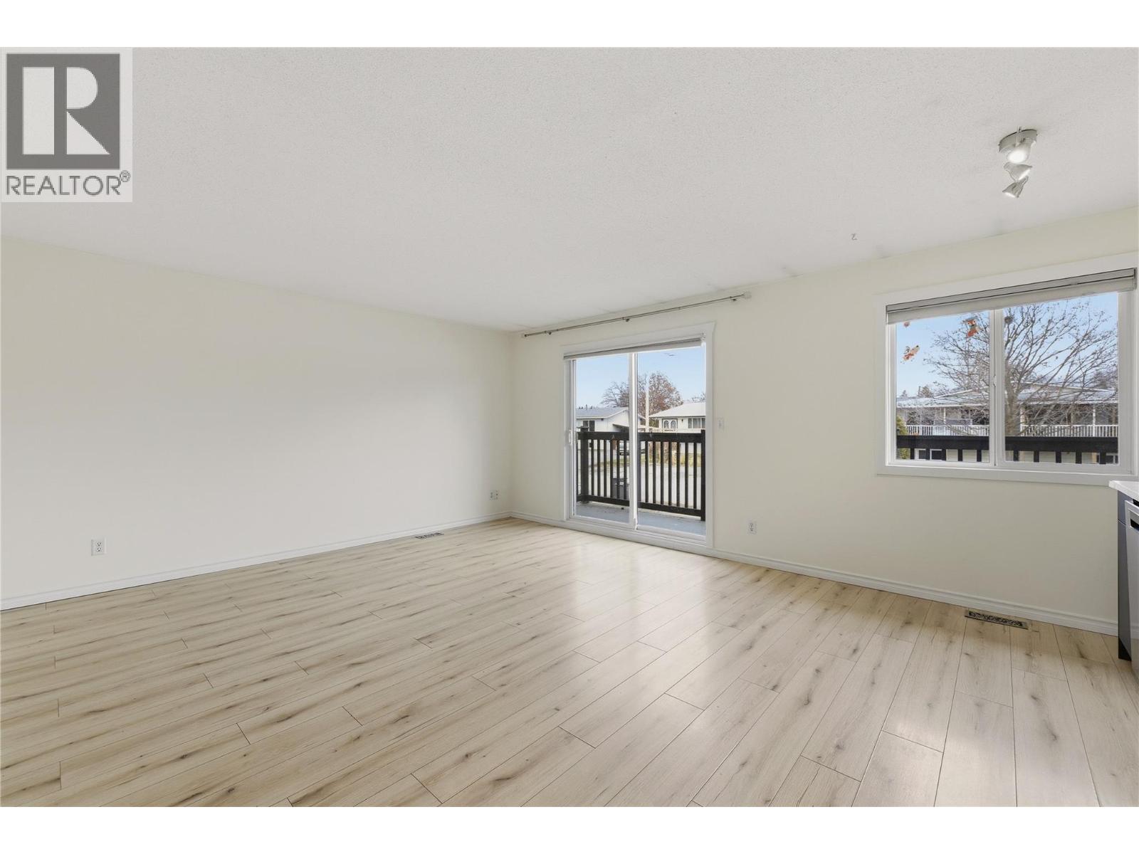 877 Tataryn Road, Kelowna, British Columbia  V1X 1N6 - Photo 19 - 10385644