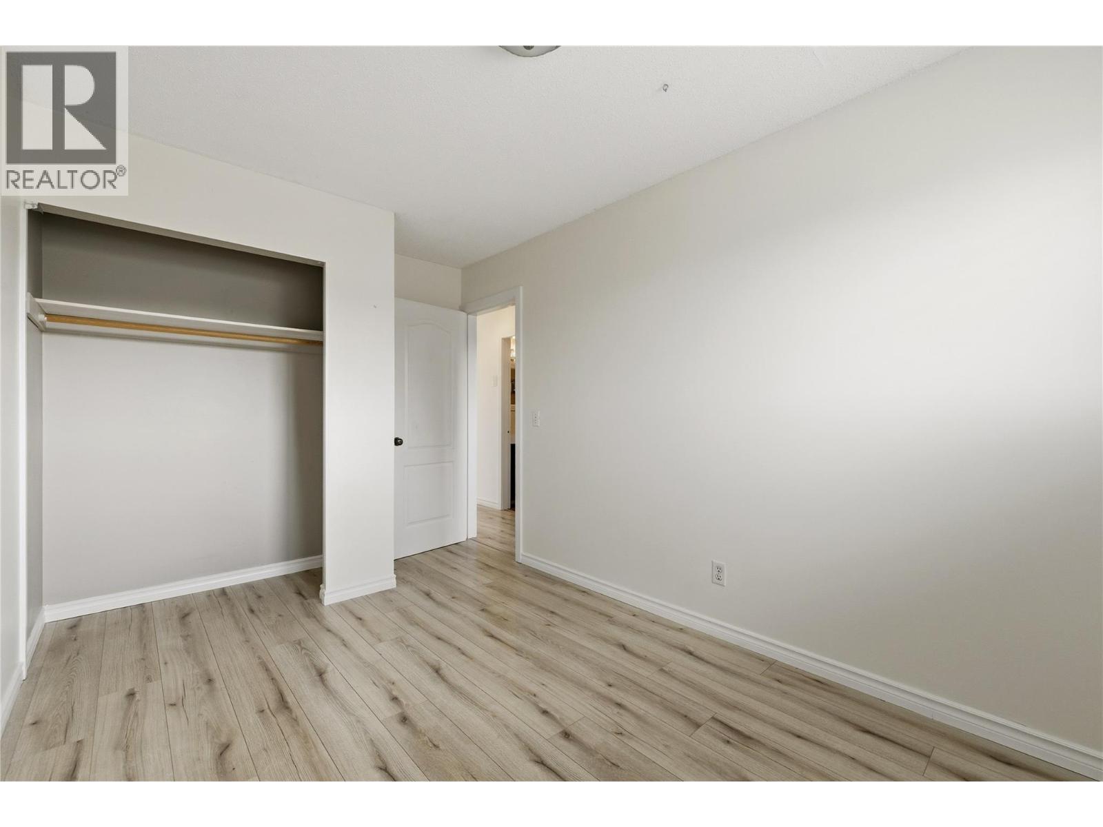 877 Tataryn Road, Kelowna, British Columbia  V1X 1N6 - Photo 27 - 10385644