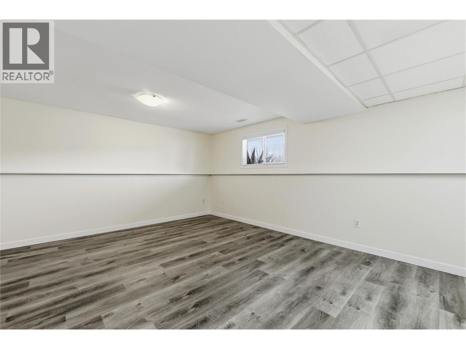 877 Tataryn Road, Kelowna, British Columbia  V1X 1N6 - Photo 32 - 10385644