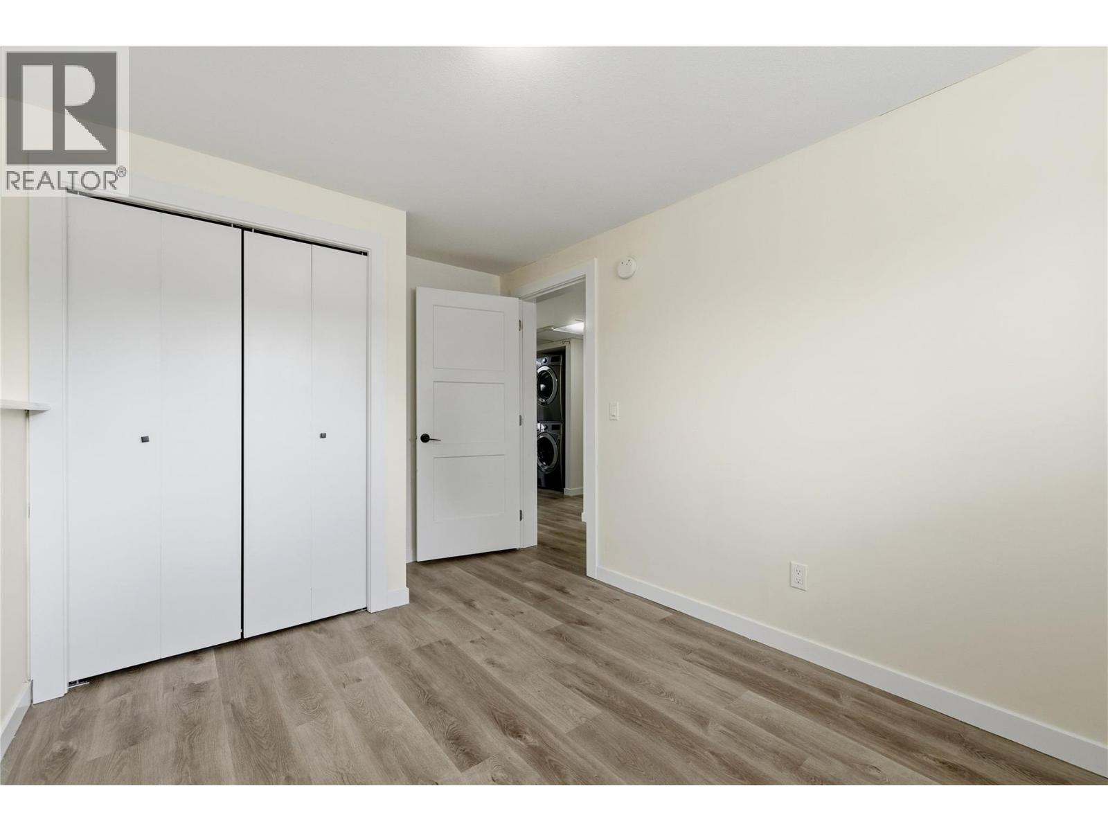 877 Tataryn Road, Kelowna, British Columbia  V1X 1N6 - Photo 36 - 10385644