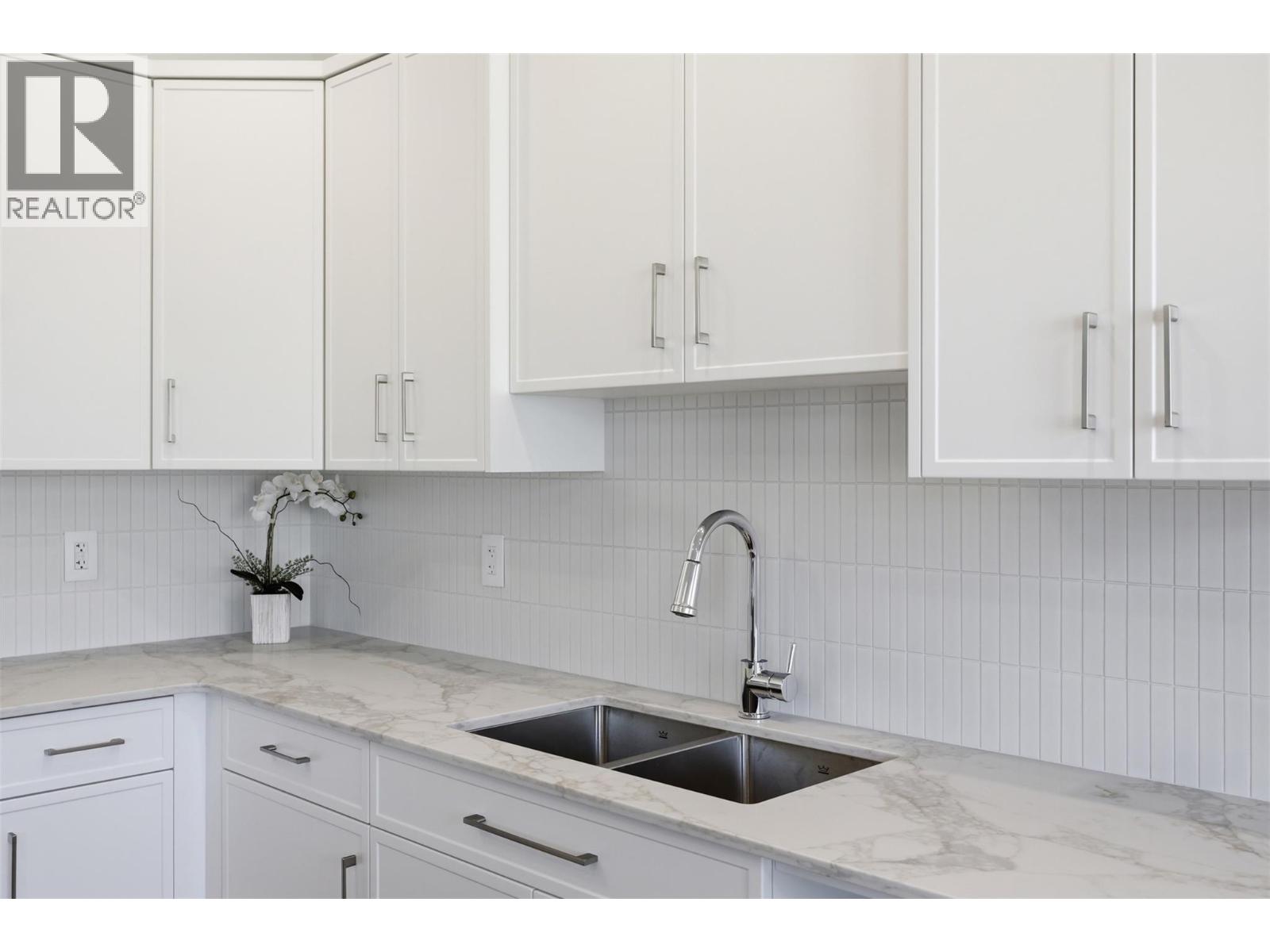 2050 Grasslands Boulevard Unit# 146, Kamloops, British Columbia  V2B 0K7 - Photo 6 - 10385313