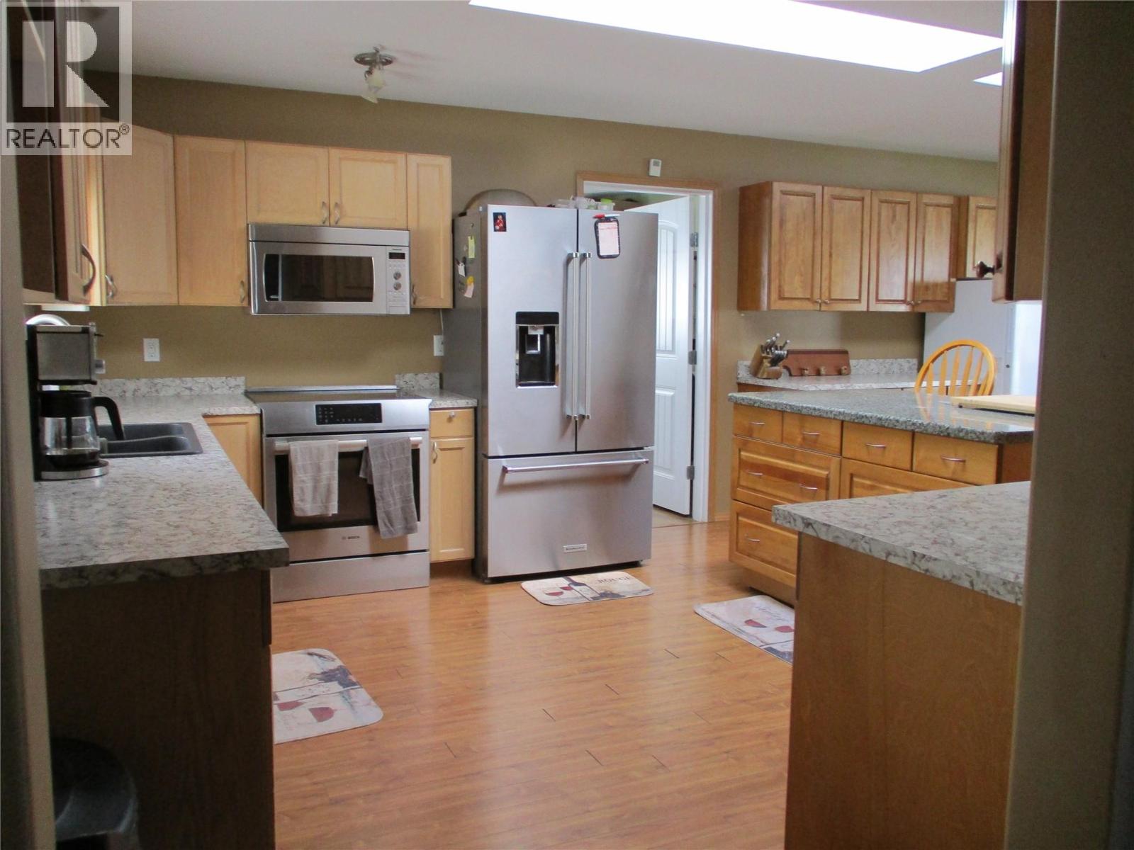 106 Crescent Drive, Enderby, British Columbia  V4Y 4A5 - Photo 2 - 10385113