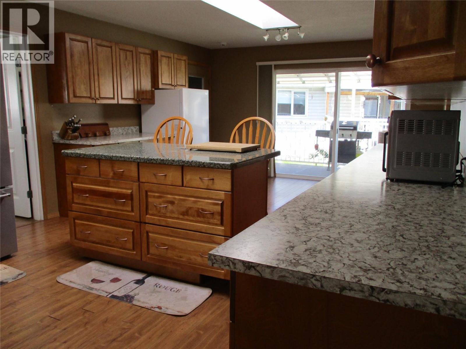 106 Crescent Drive, Enderby, British Columbia  V4Y 4A5 - Photo 3 - 10385113