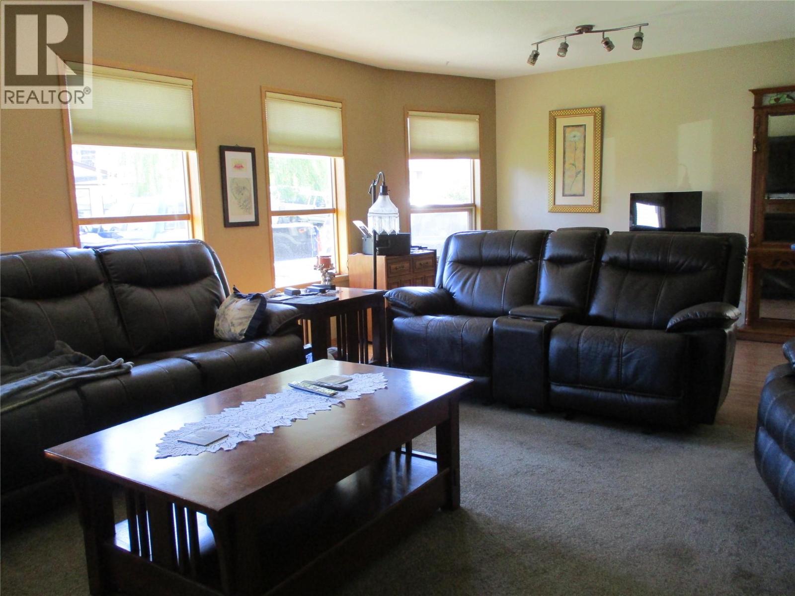 106 Crescent Drive, Enderby, British Columbia  V4Y 4A5 - Photo 7 - 10385113