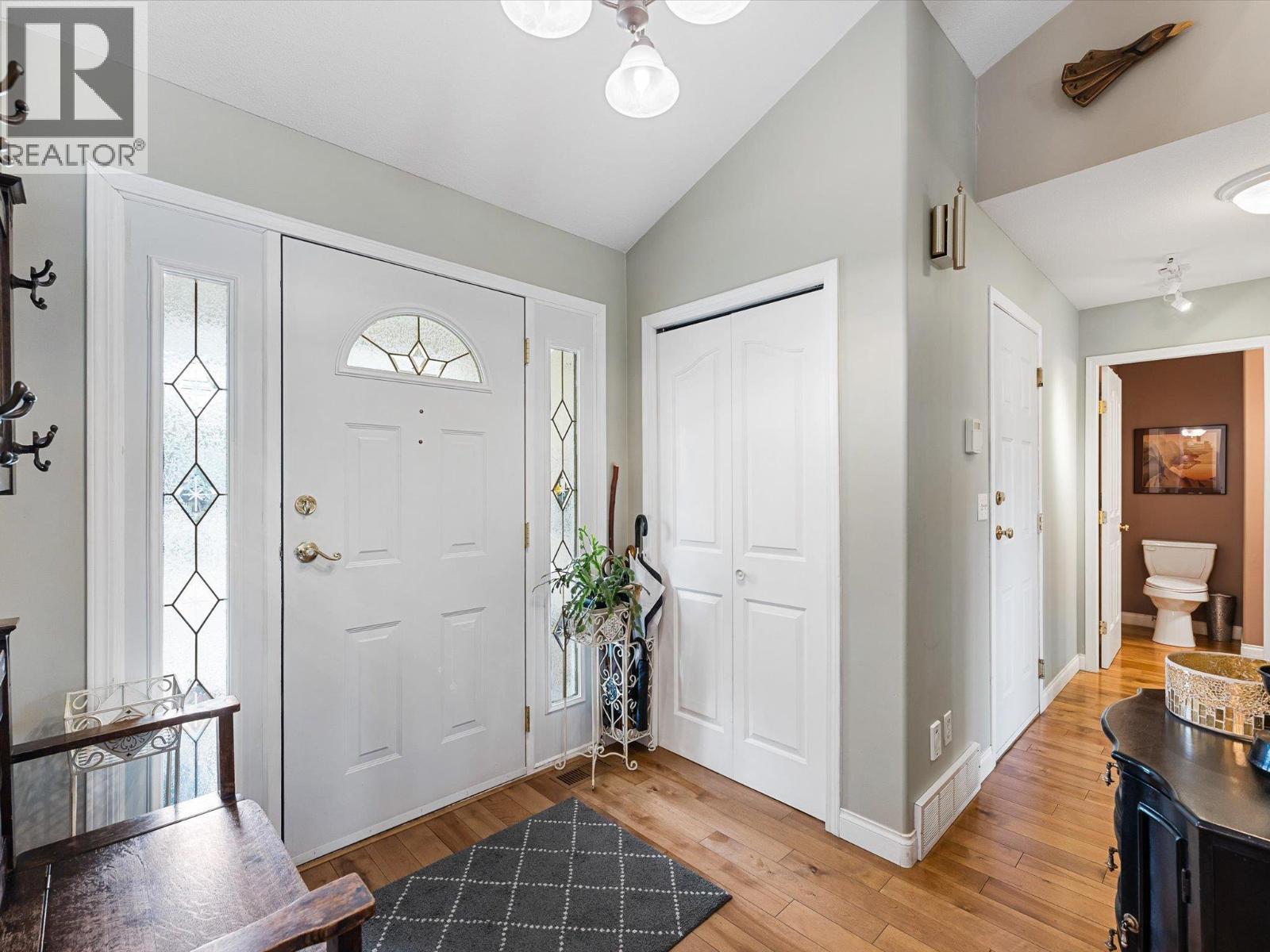 4632 Gordon Drive, Kelowna, British Columbia  V1W 1T6 - Photo 6 - 10385783