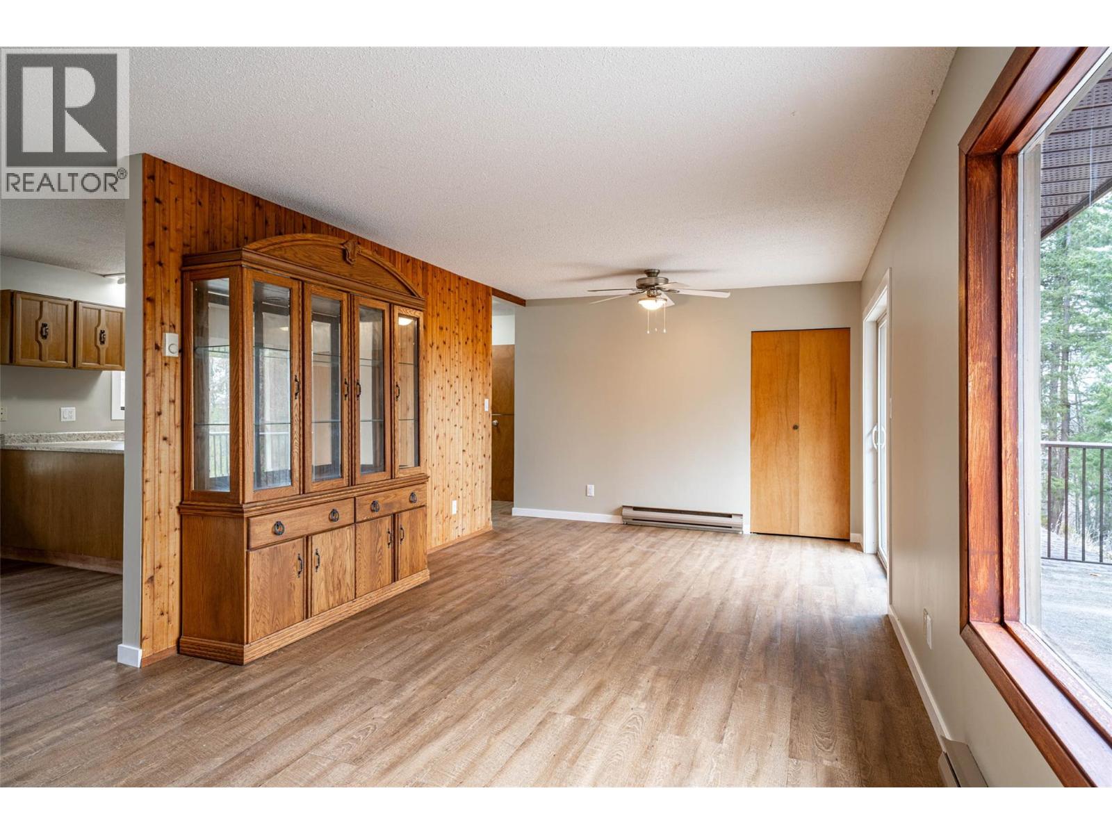 4358 Chamberlain Road, Spallumcheen, British Columbia  V4Y 0M1 - Photo 8 - 10385466
