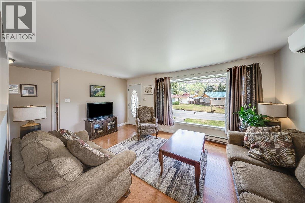 1107 Marianna Crescent, Trail, British Columbia  V1R 1C6 - Photo 10 - 10385672