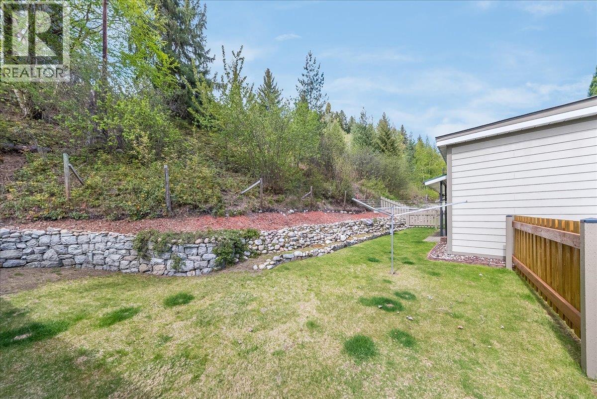 1107 Marianna Crescent, Trail, British Columbia  V1R 1C6 - Photo 28 - 10385672