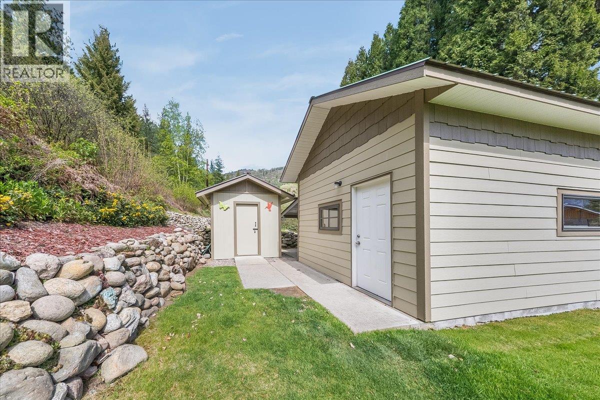 1107 Marianna Crescent, Trail, British Columbia  V1R 1C6 - Photo 39 - 10385672