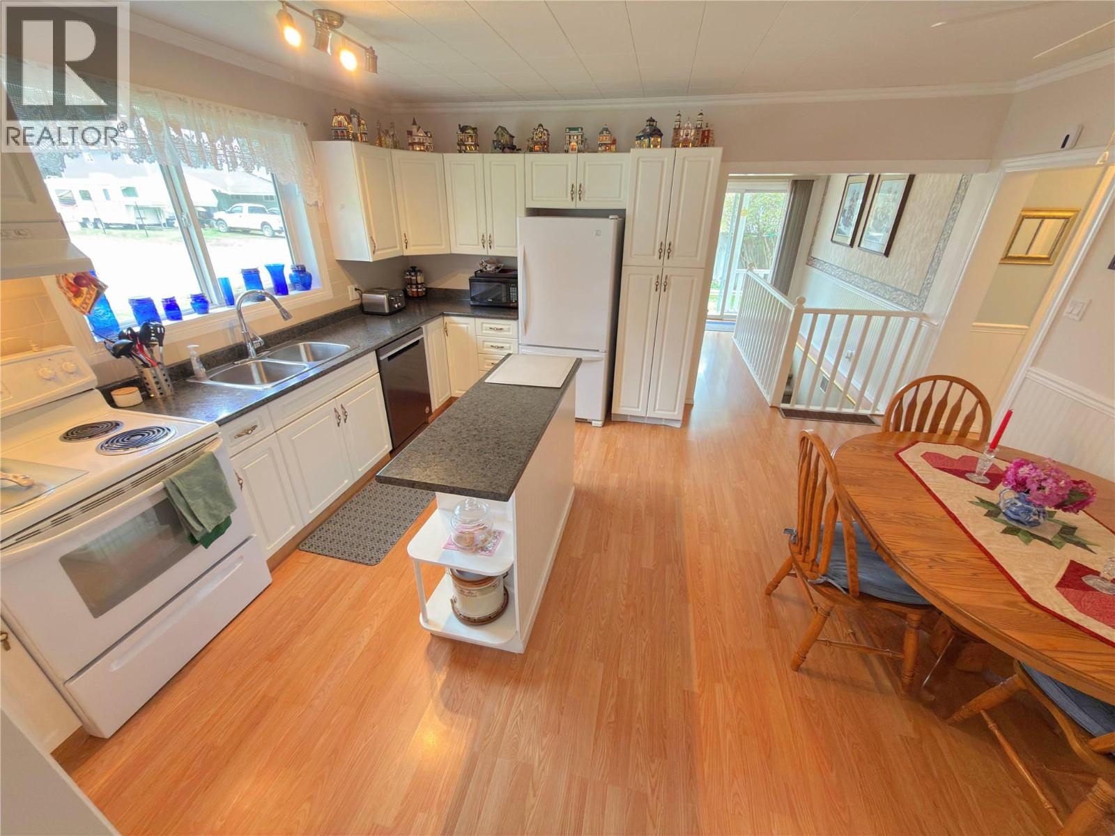221 Moody Street, Princeton, British Columbia  V0X 1W0 - Photo 11 - 10385764