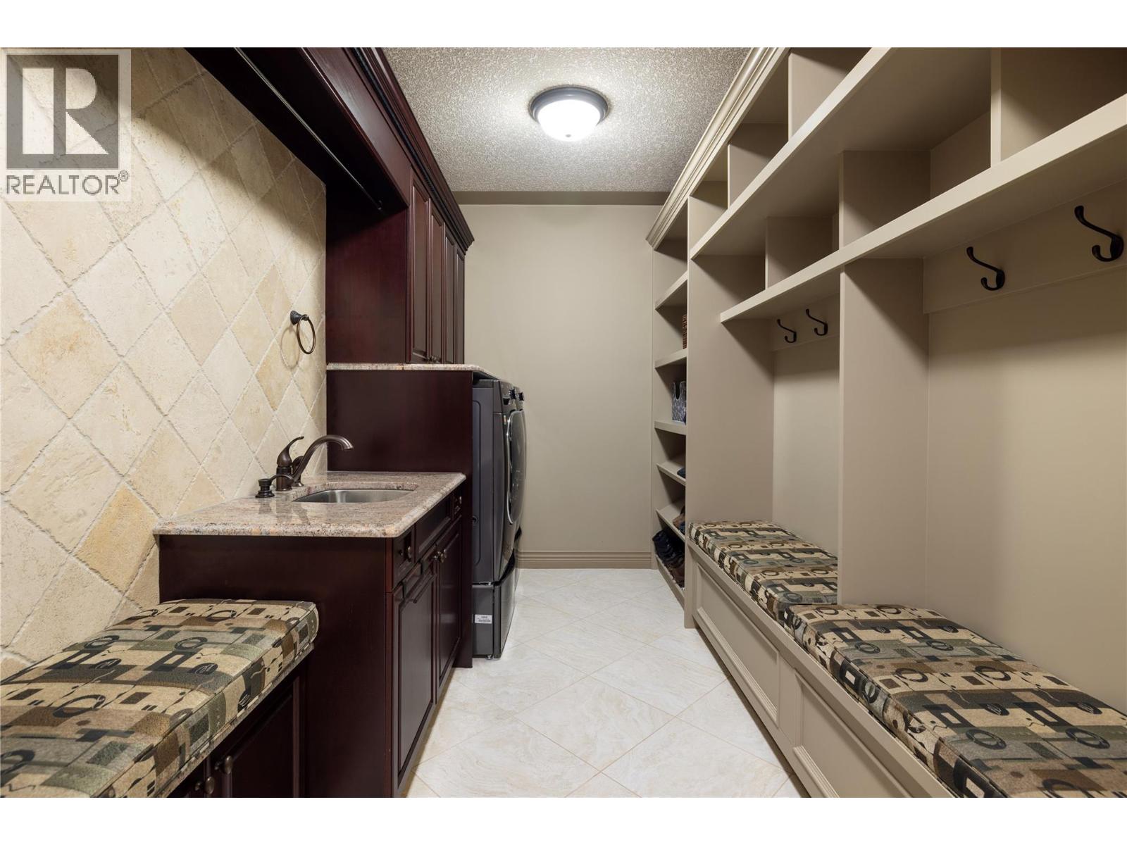 5723 Jasper Way, Kelowna, British Columbia  V1W 5L7 - Photo 20 - 10385630