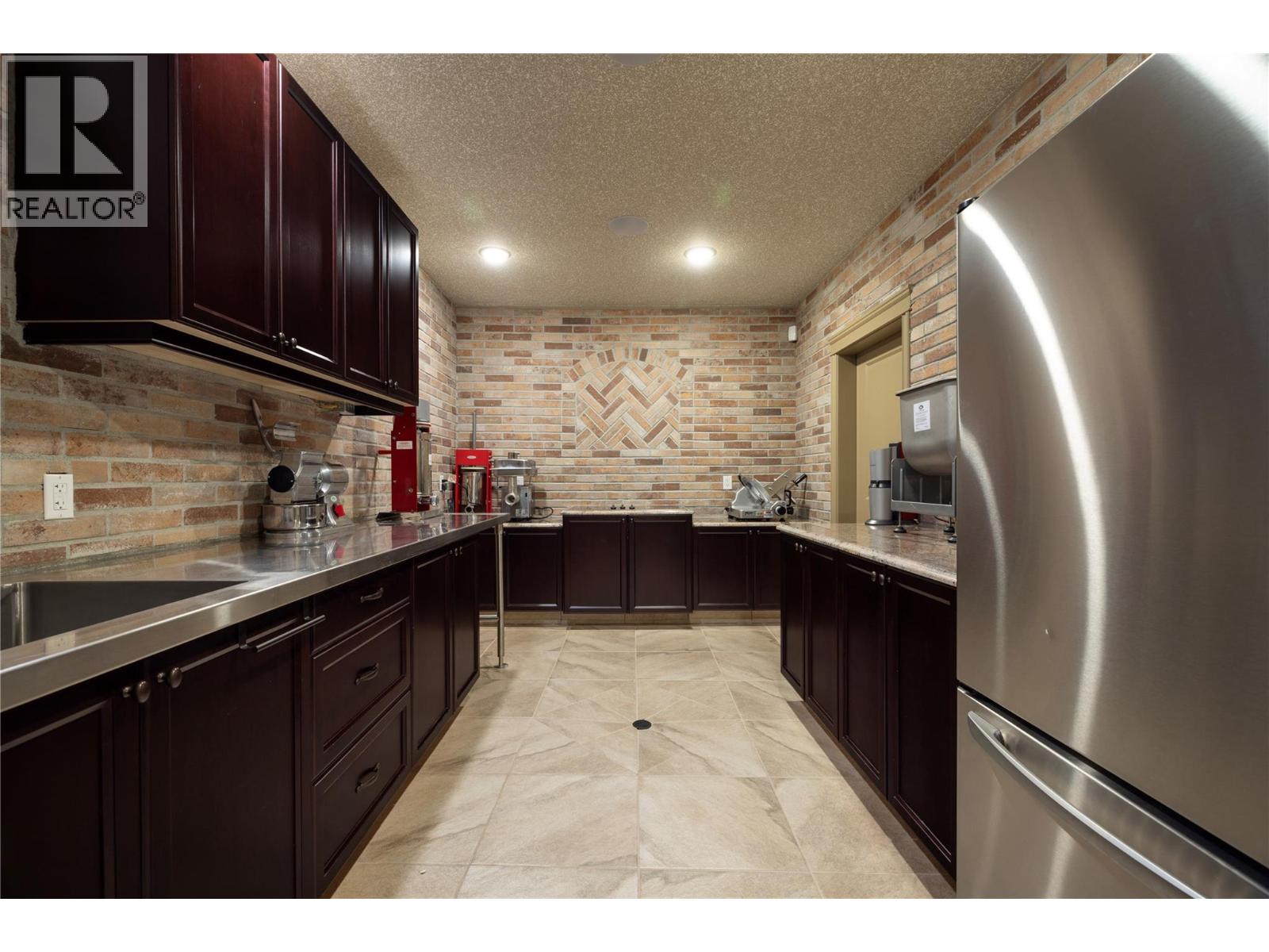 5723 Jasper Way, Kelowna, British Columbia  V1W 5L7 - Photo 29 - 10385630