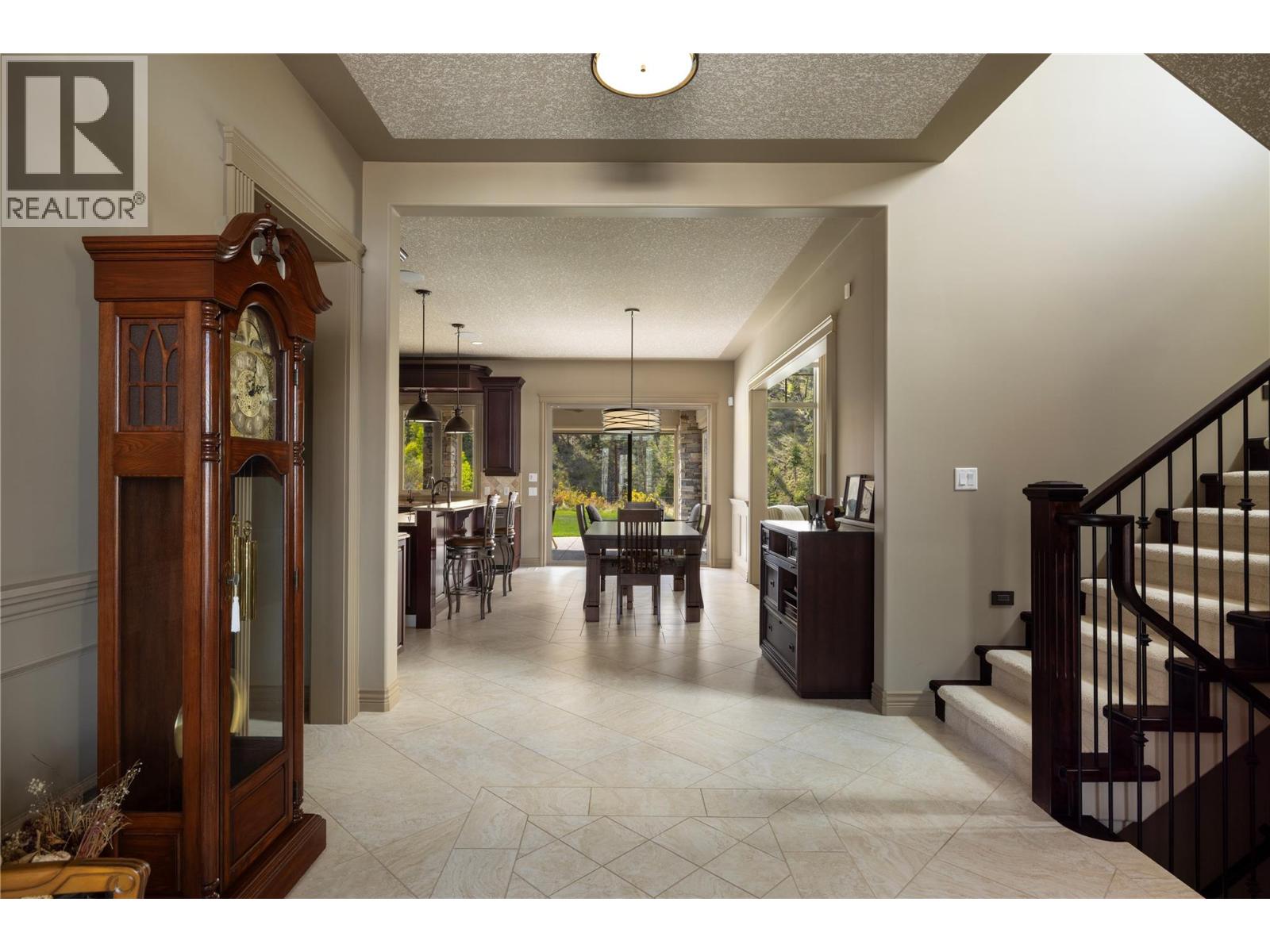 5723 Jasper Way, Kelowna, British Columbia  V1W 5L7 - Photo 6 - 10385630
